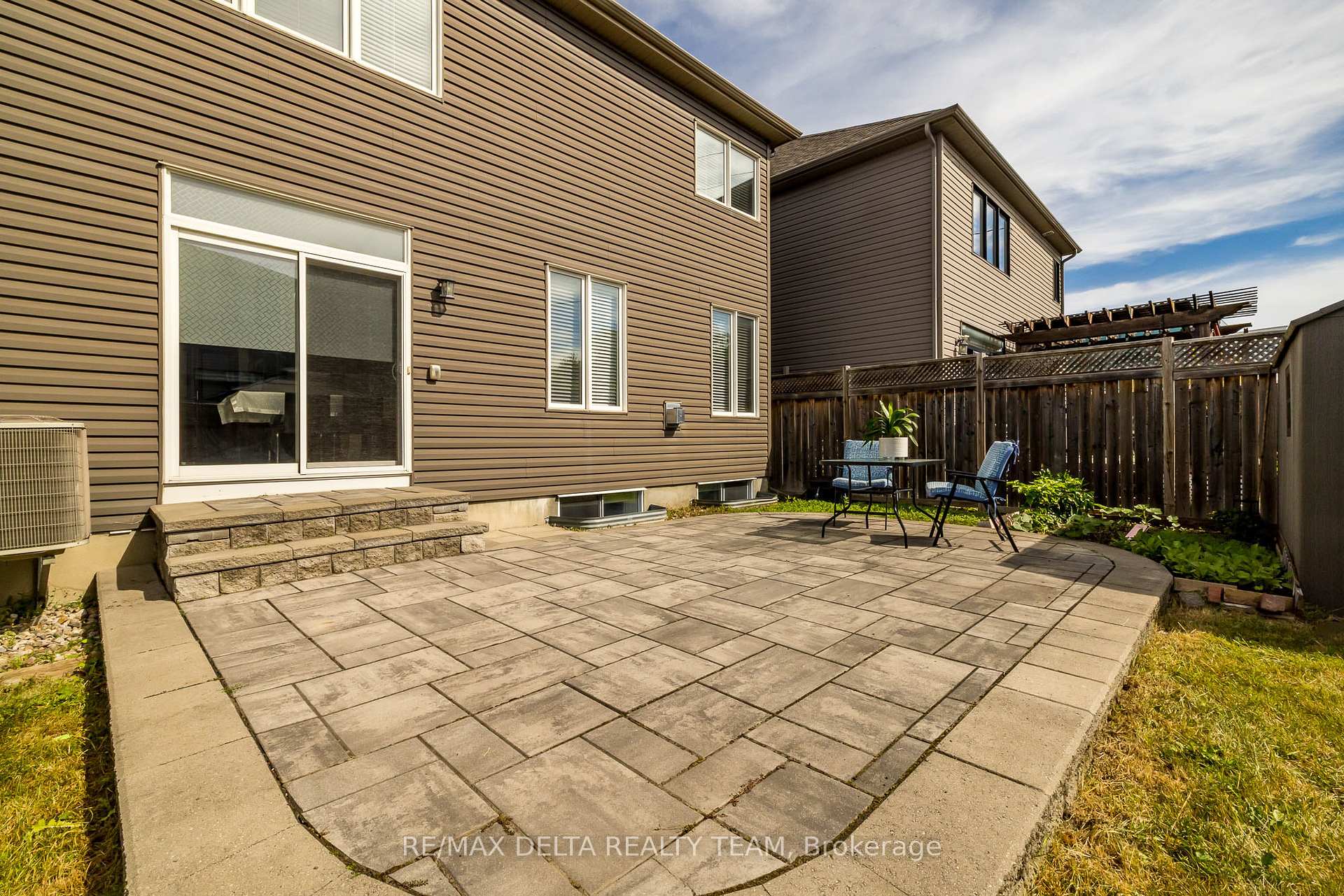 Photo 27 of 218 Enclave Walk, Ottawa, Mer Bleue/Bradley Estates/Anderson Park — HOMEH