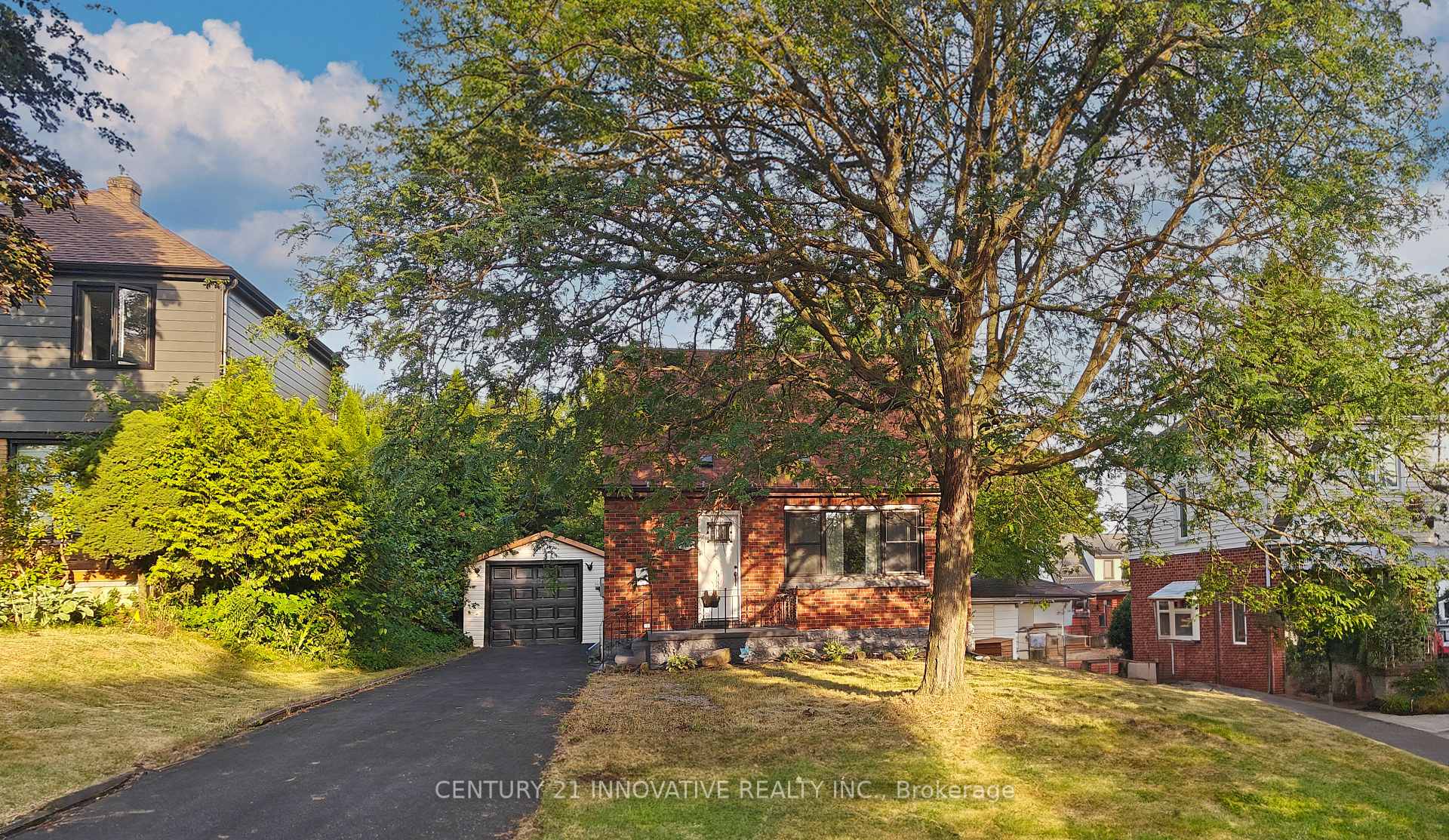 Front of 5709 Hanan Avenue