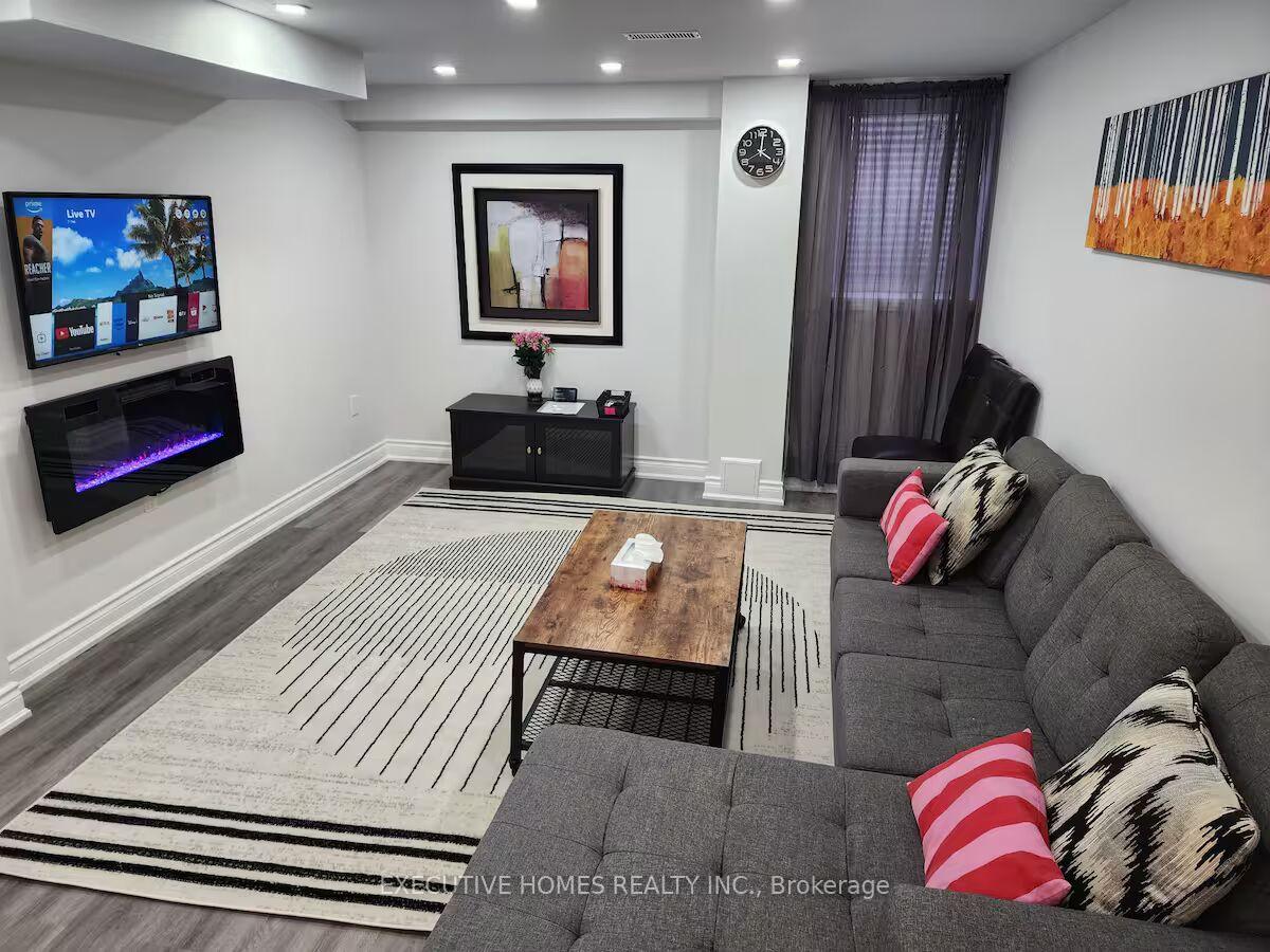Photo 1 of 977 Asleton Boulevard, Milton, Willmott — HOMEH