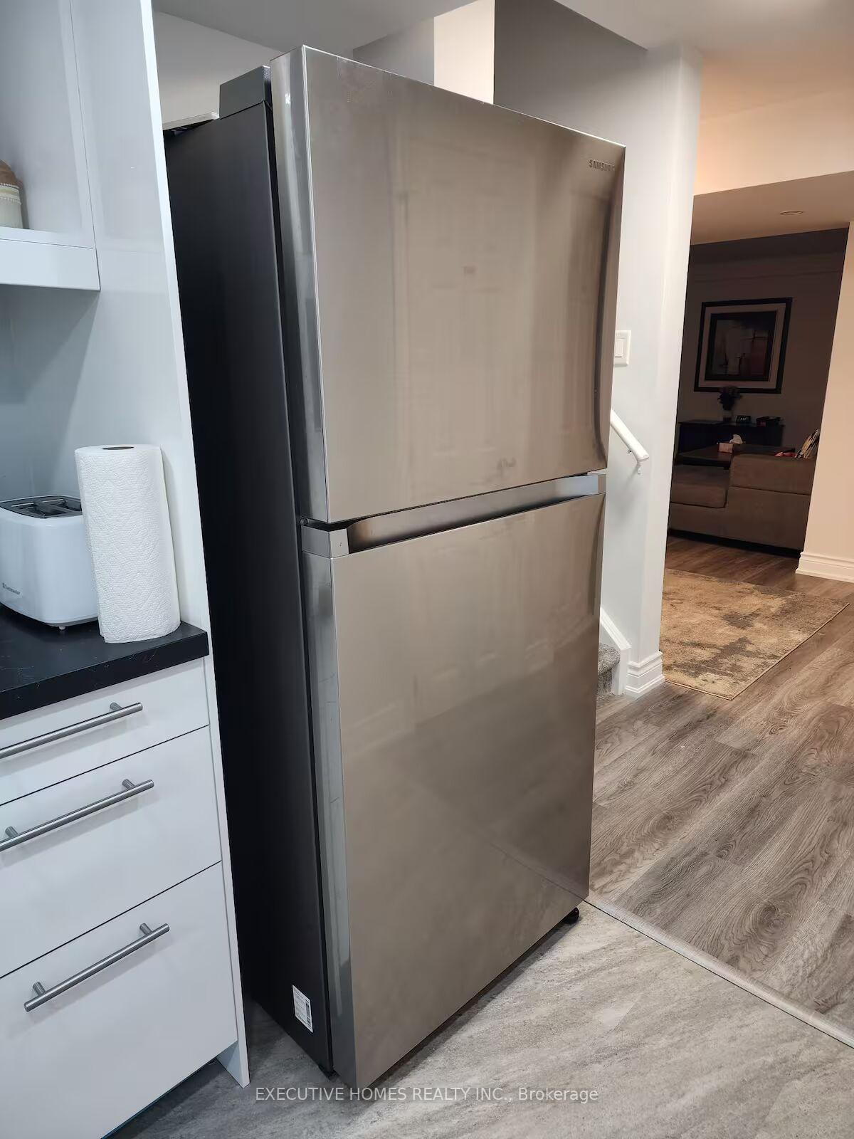 Photo 5 of 977 Asleton Boulevard, Milton, Willmott — HOMEH