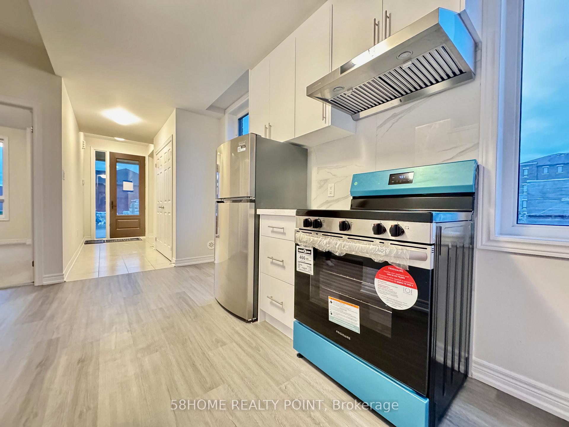 Photo 3 of 30 Robert Eaton Avenue, Markham, Middlefield — HOMEH