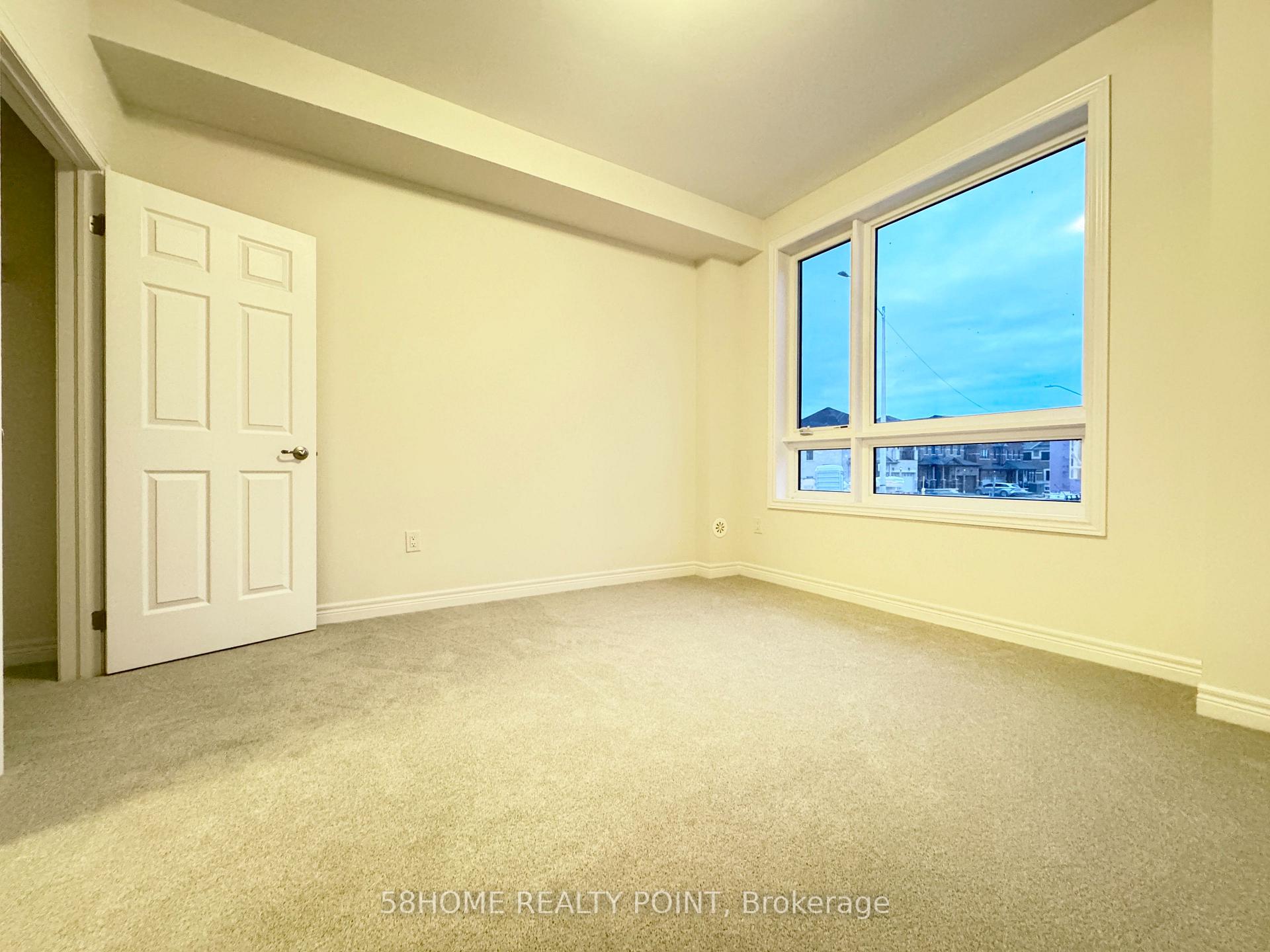 Photo 7 of 30 Robert Eaton Avenue, Markham, Middlefield — HOMEH