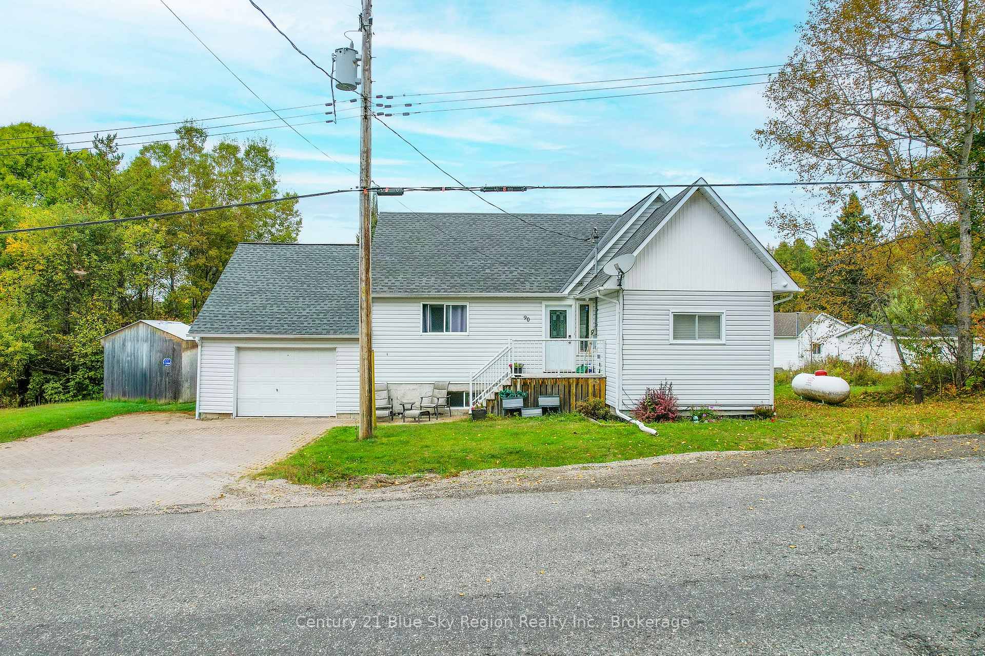 Photo 1 of 90 Feronia Road, North Bay, Birchaven — HOMEH