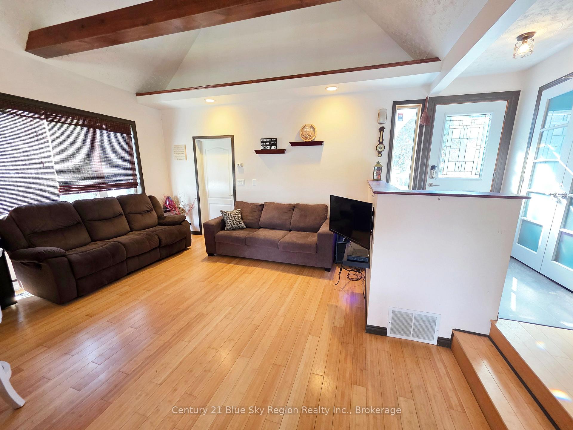 Photo 10 of 90 Feronia Road, North Bay, Birchaven — HOMEH