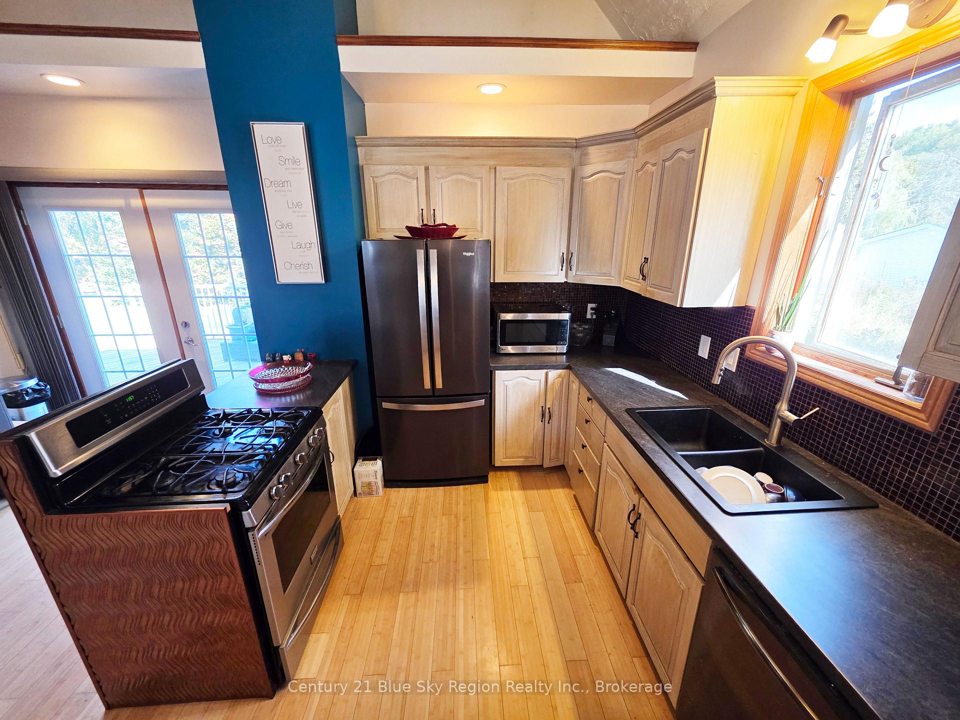 Photo 16 of 90 Feronia Road, North Bay, Birchaven — HOMEH