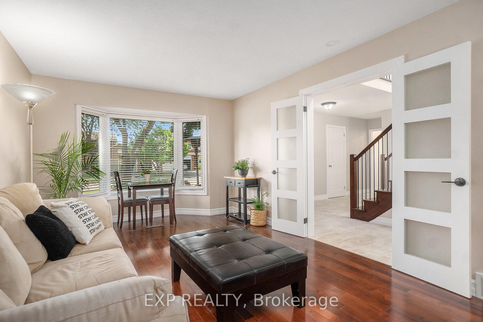 Photo 6 of 1415 Bouton D'or Way, Ottawa, Bilberry Creek/Queenswood Heights — HOMEH