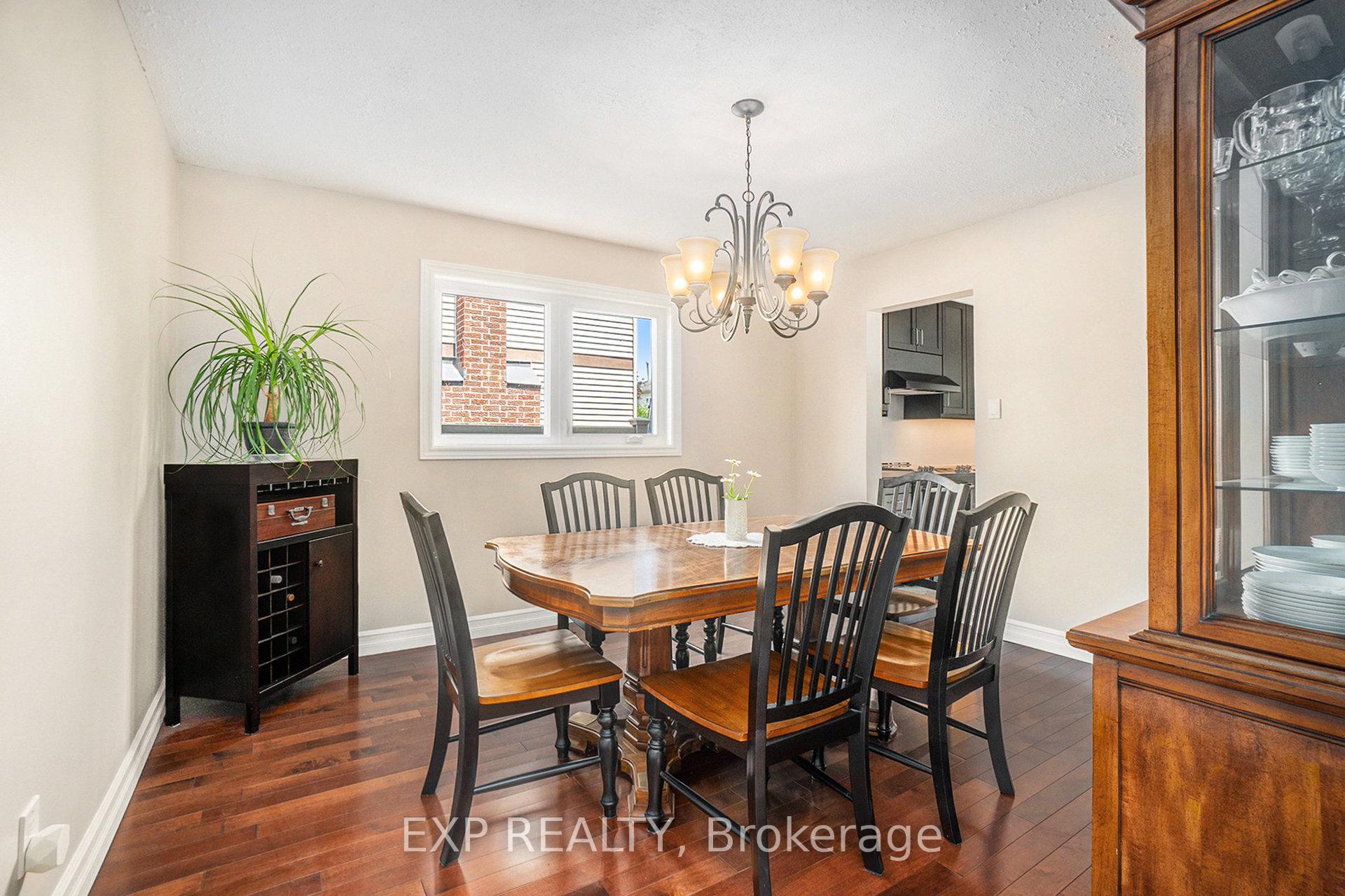 Photo 7 of 1415 Bouton D'or Way, Ottawa, Bilberry Creek/Queenswood Heights — HOMEH