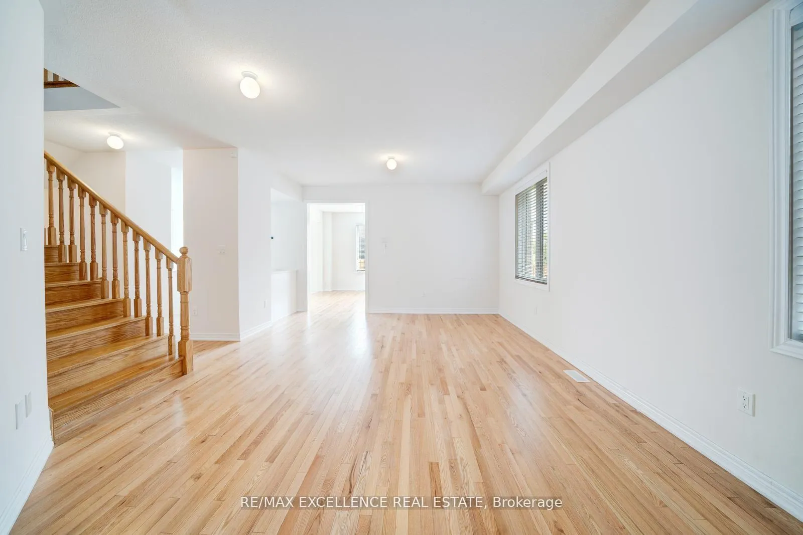 Photo 8 of 2085 Coppermine Street, Oshawa, Kedron — HOMEH