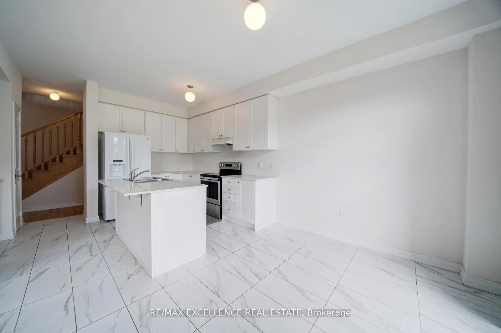Photo 13 of 2085 Coppermine Street, Oshawa, Kedron — HOMEH