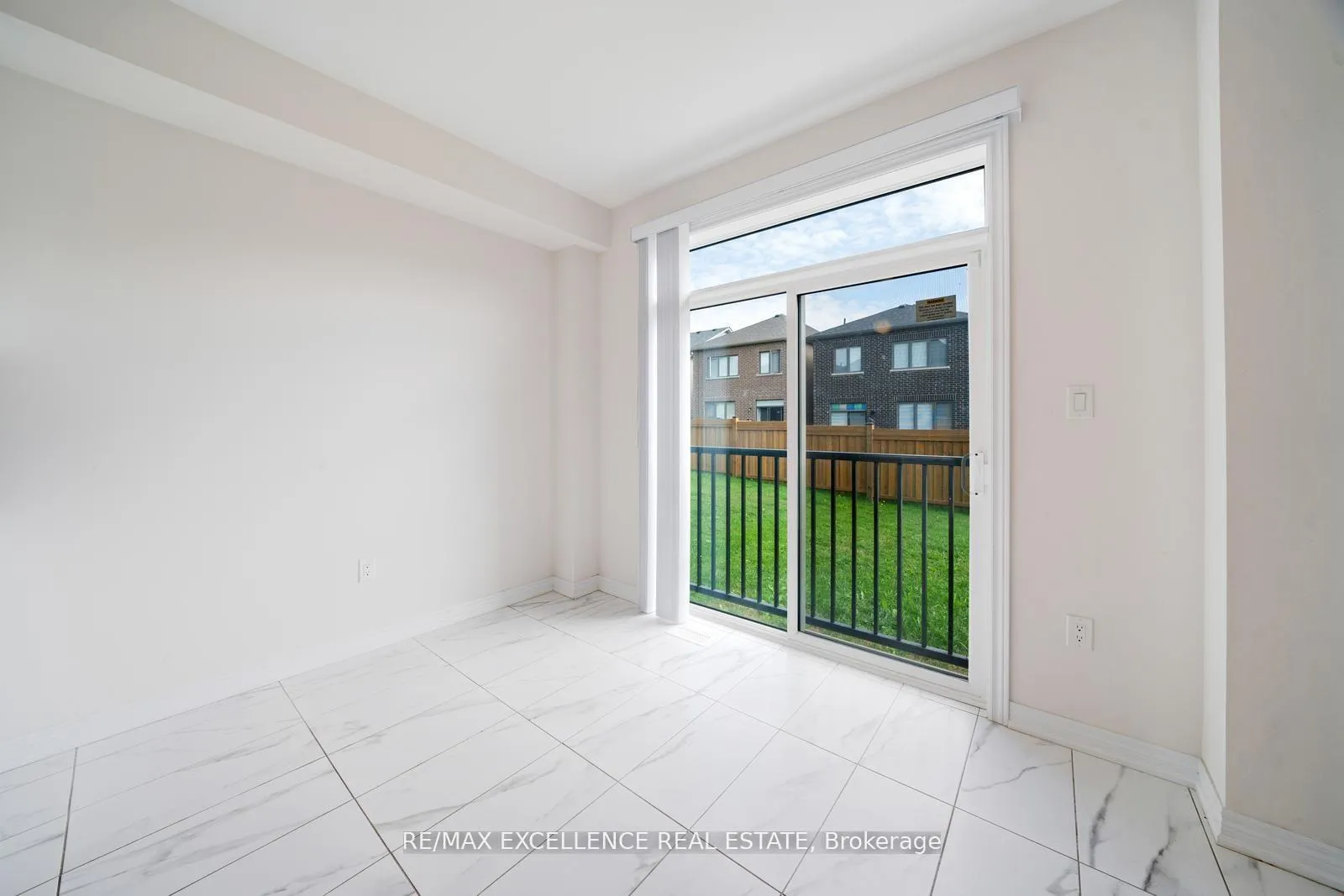 Photo 14 of 2085 Coppermine Street, Oshawa, Kedron — HOMEH