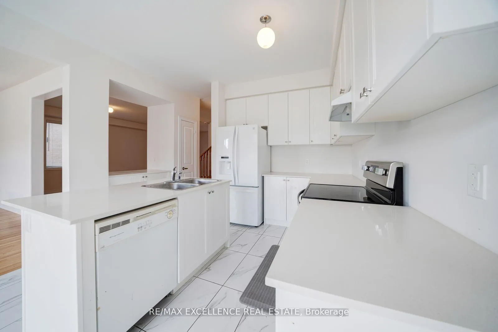 Photo 15 of 2085 Coppermine Street, Oshawa, Kedron — HOMEH