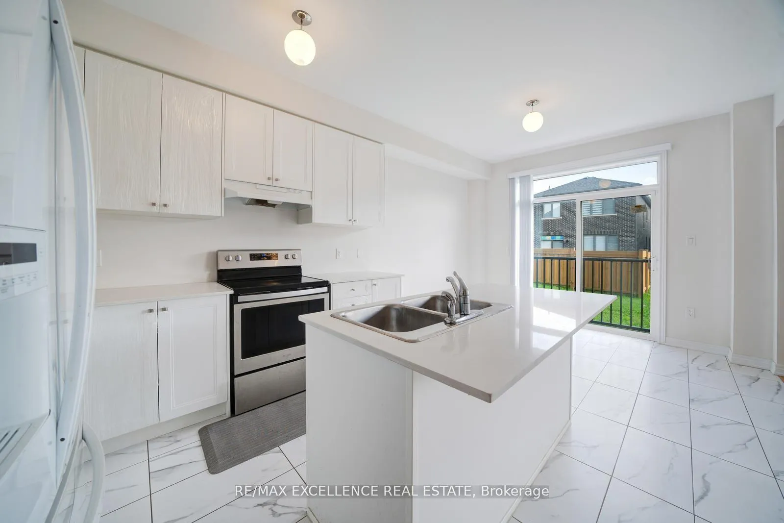 Photo 17 of 2085 Coppermine Street, Oshawa, Kedron — HOMEH
