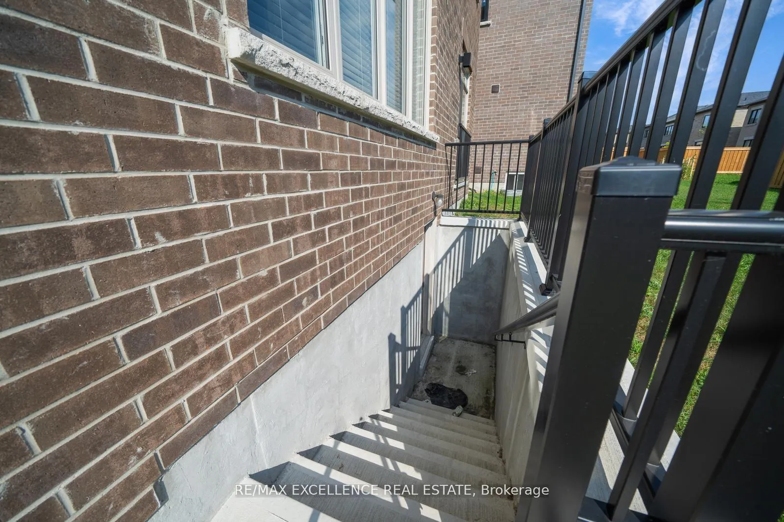 Photo 48 of 2085 Coppermine Street, Oshawa, Kedron — HOMEH