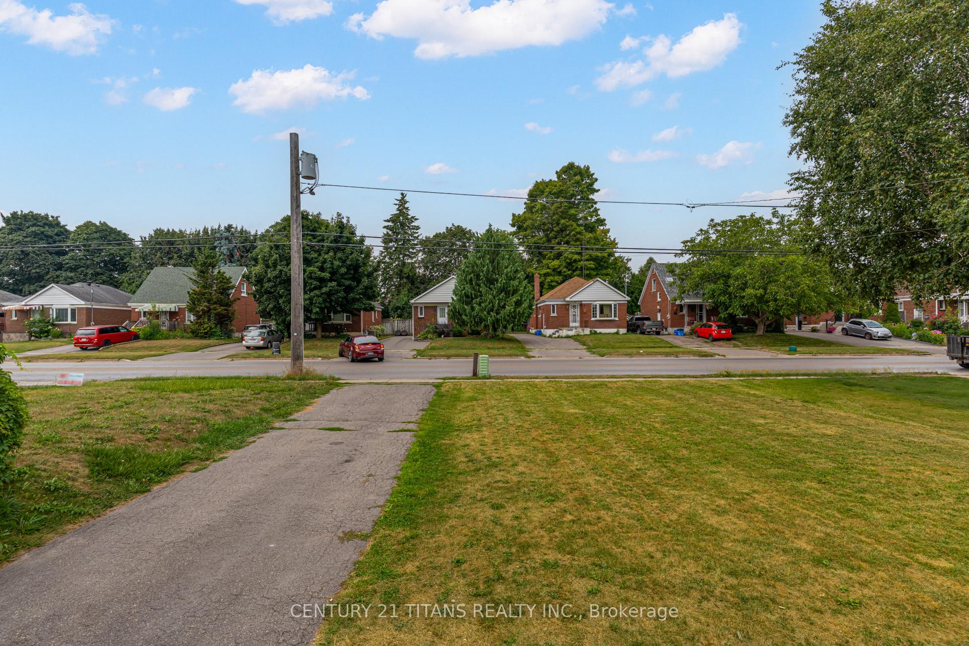 Photo 8 of 107 Wilson Road N, Oshawa, O'Neill — HOMEH