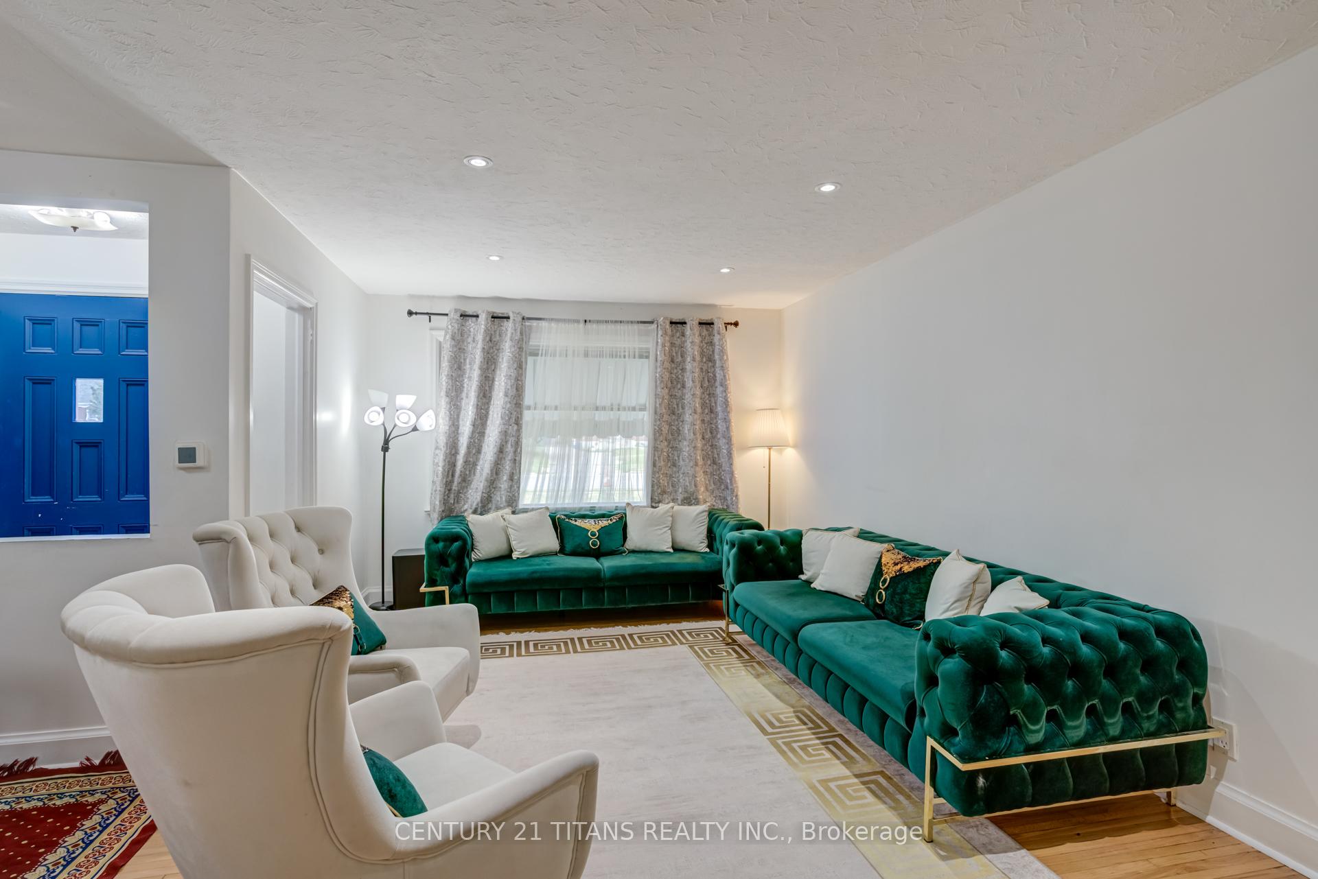 Photo 11 of 107 Wilson Road N, Oshawa, O'Neill — HOMEH
