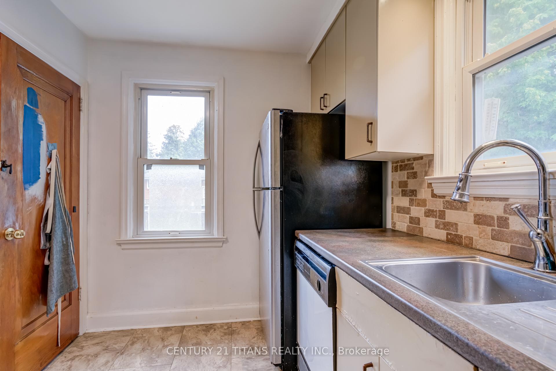 Photo 18 of 107 Wilson Road N, Oshawa, O'Neill — HOMEH