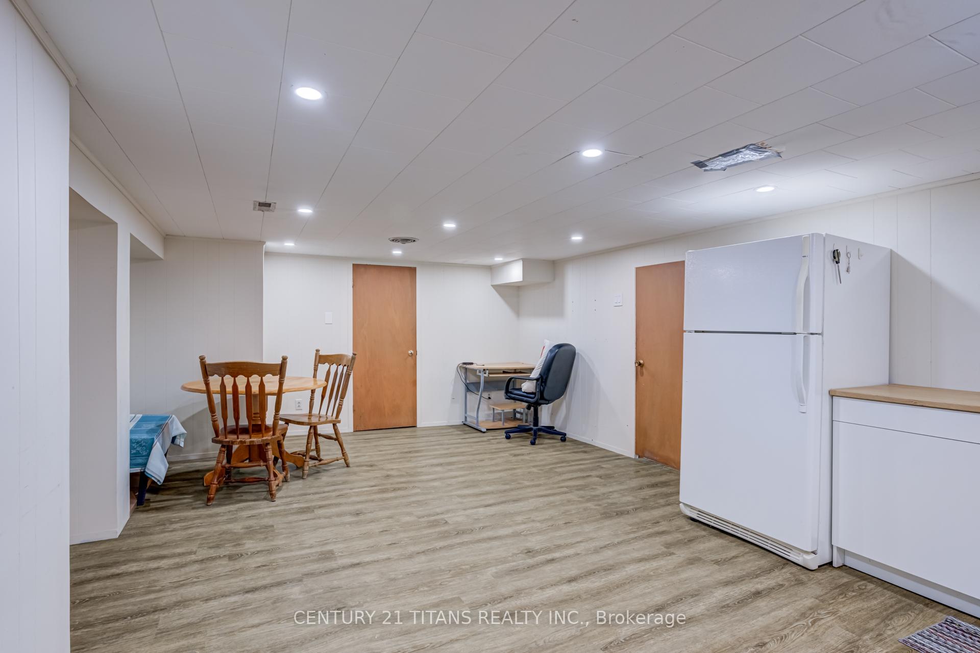 Photo 33 of 107 Wilson Road N, Oshawa, O'Neill — HOMEH