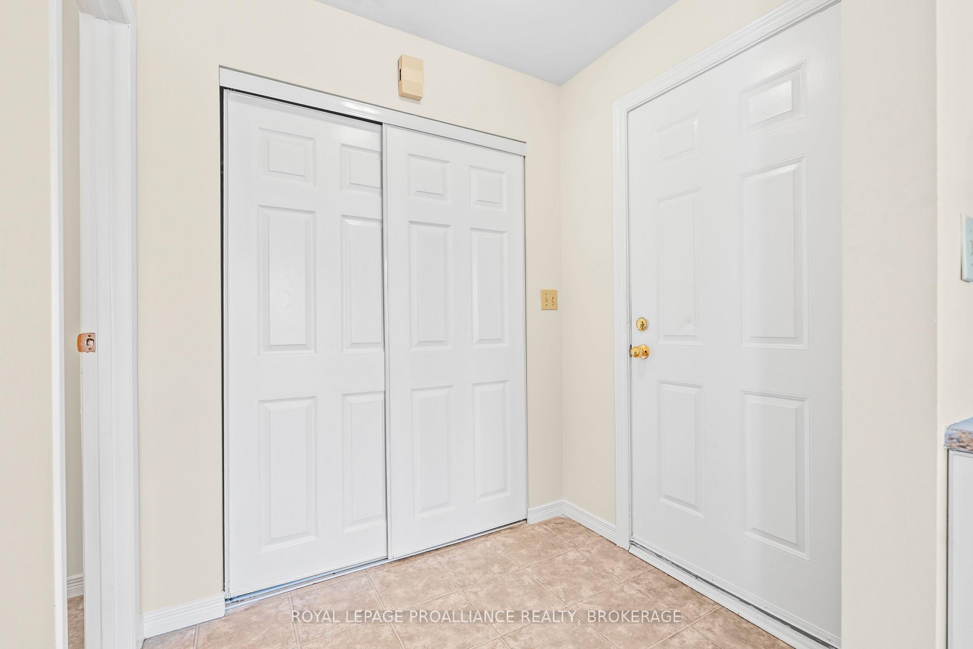 Photo 2 of 1470 Montreal Street, Kingston, Rideau — HOMEH