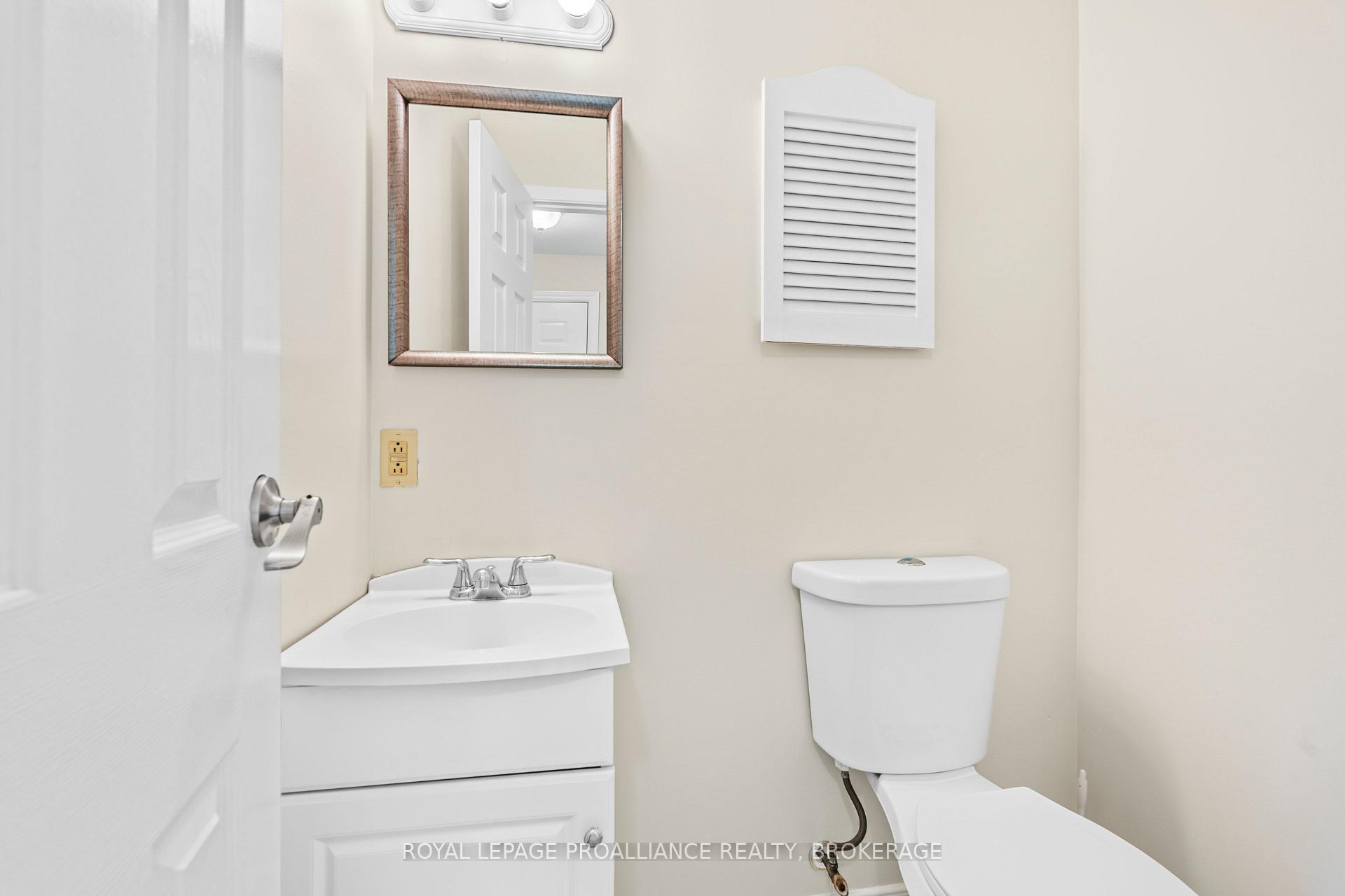 Photo 7 of 1470 Montreal Street, Kingston, Rideau — HOMEH
