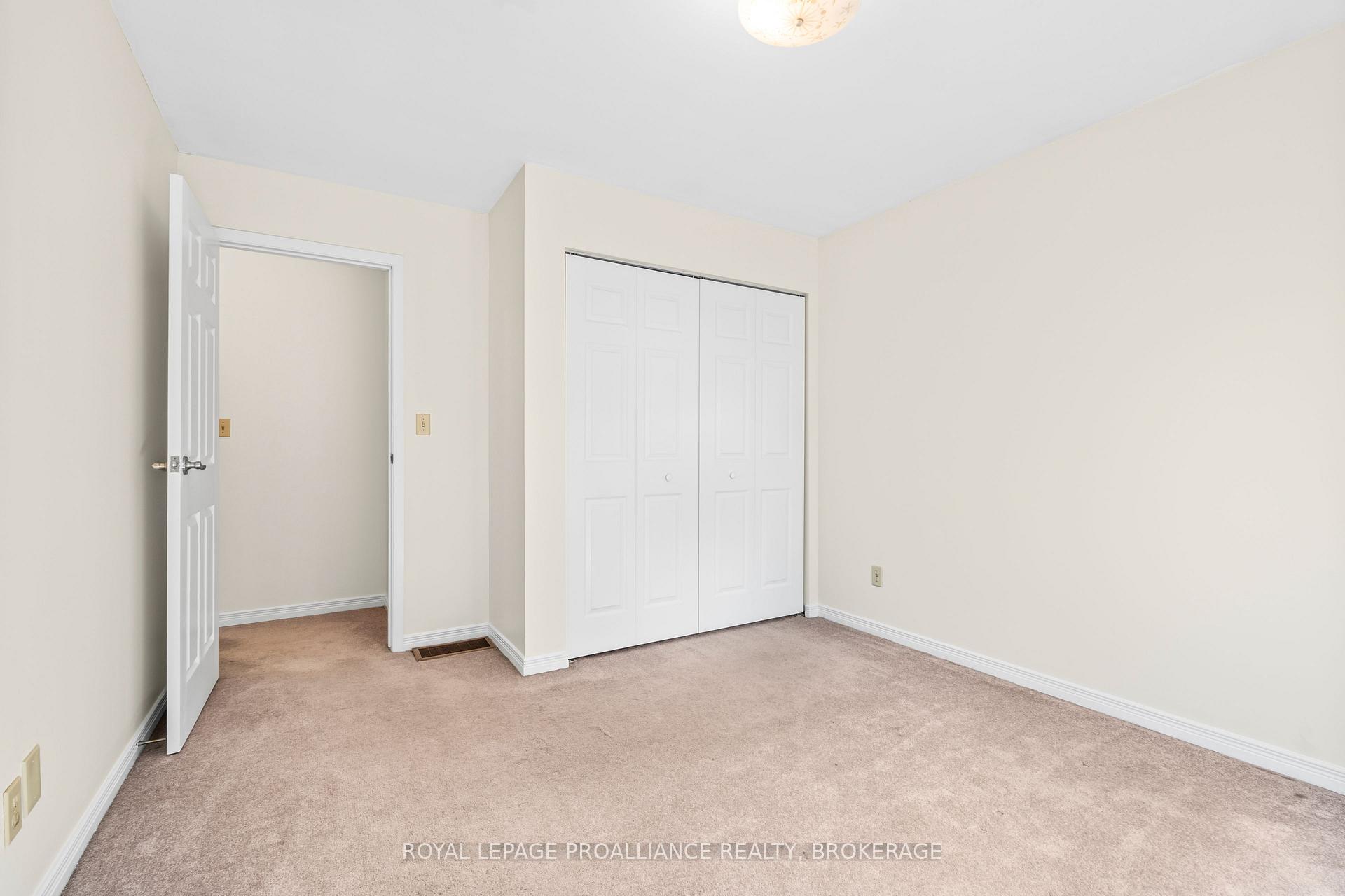 Photo 16 of 1470 Montreal Street, Kingston, Rideau — HOMEH