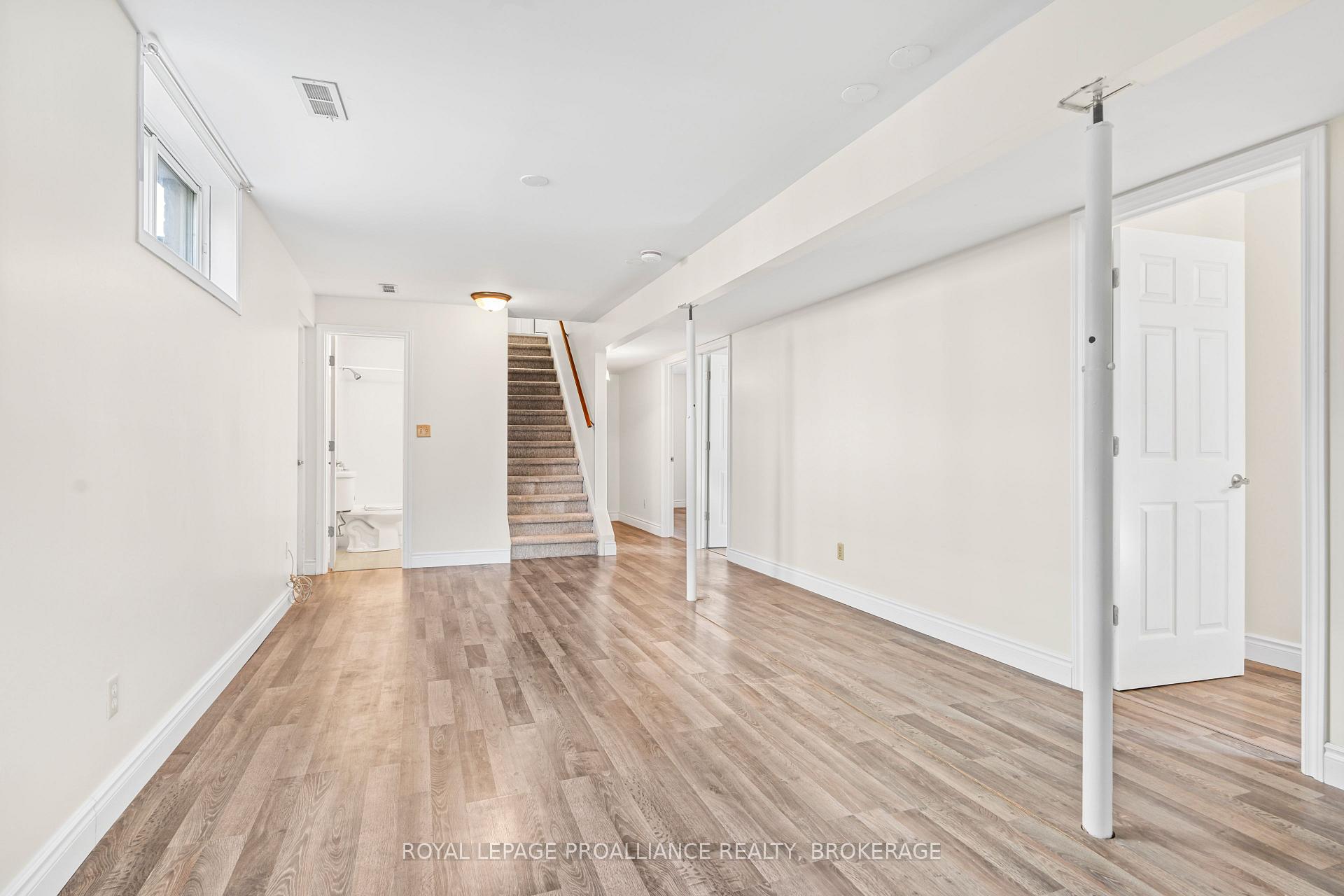 Photo 19 of 1470 Montreal Street, Kingston, Rideau — HOMEH