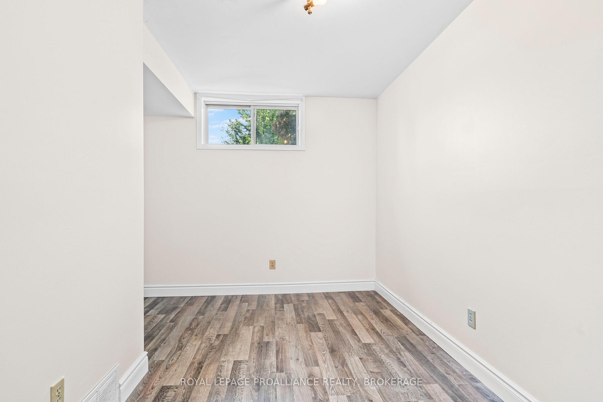 Photo 27 of 1470 Montreal Street, Kingston, Rideau — HOMEH