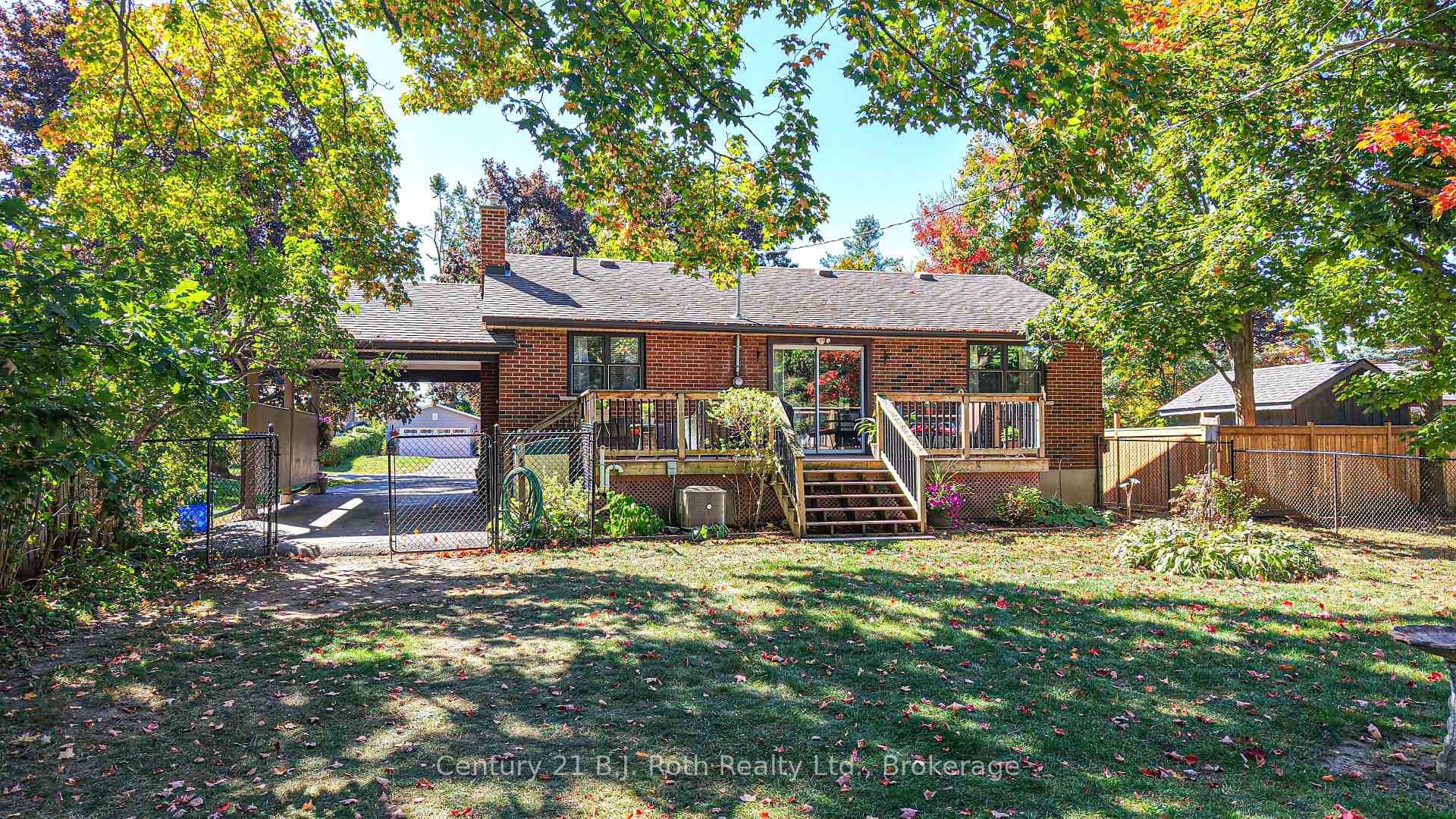 Photo 6 of 262 Lawrence Avenue, Orillia — HOMEH