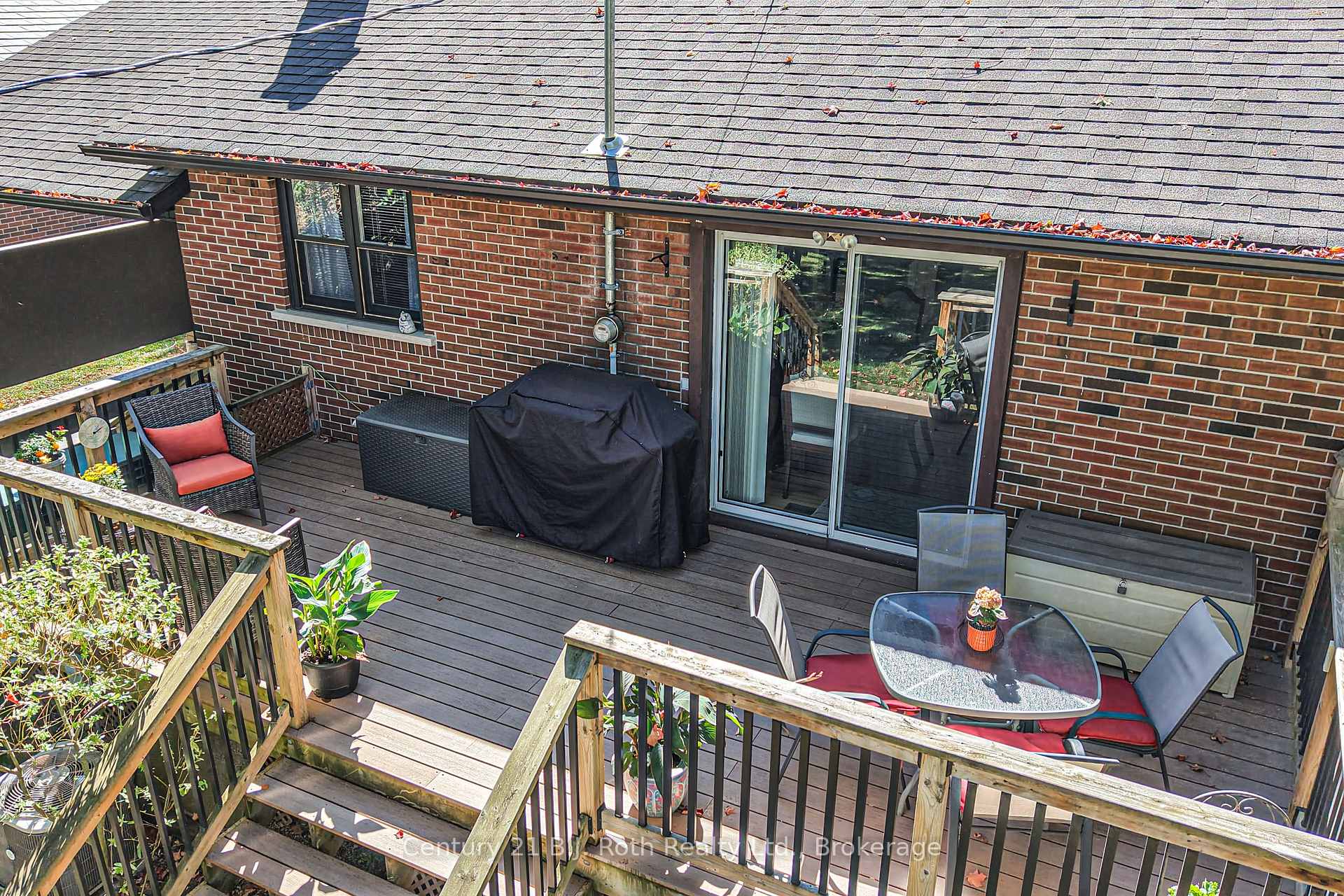 Photo 7 of 262 Lawrence Avenue, Orillia — HOMEH