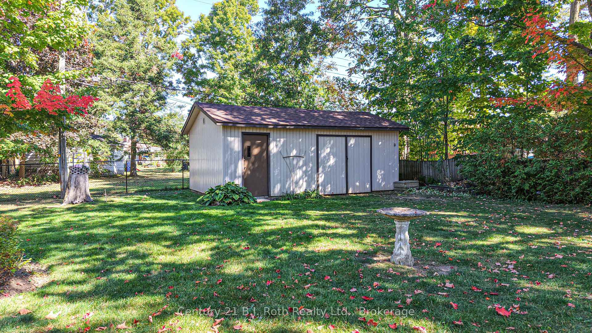 Photo 8 of 262 Lawrence Avenue, Orillia — HOMEH
