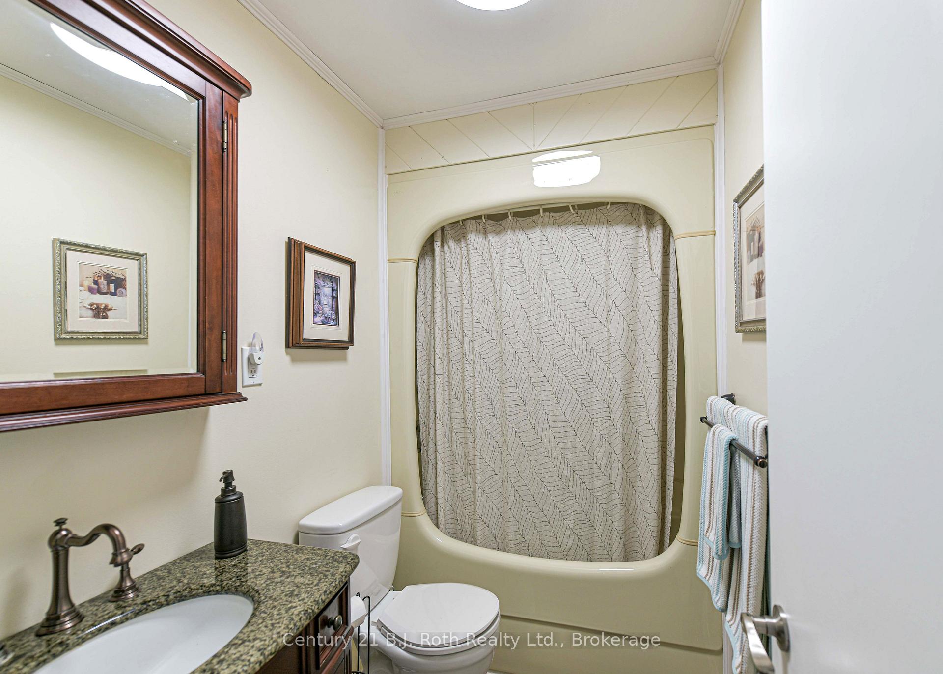 Photo 20 of 262 Lawrence Avenue, Orillia — HOMEH