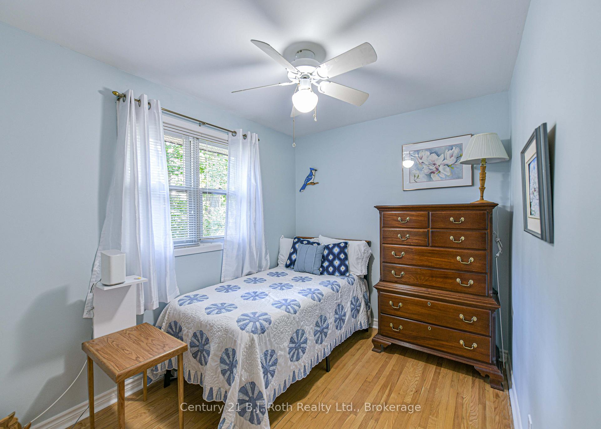 Photo 21 of 262 Lawrence Avenue, Orillia — HOMEH