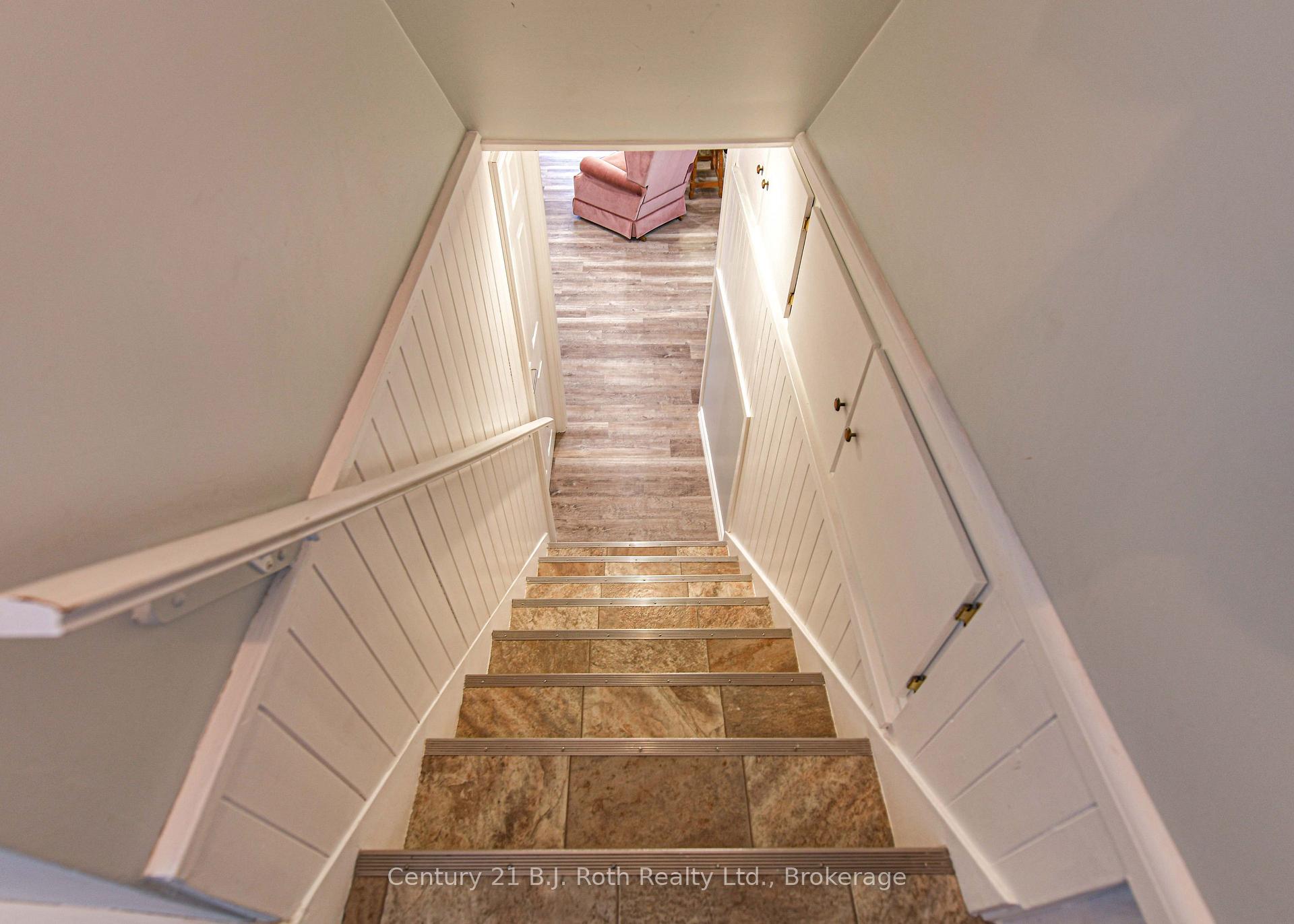 Photo 26 of 262 Lawrence Avenue, Orillia — HOMEH