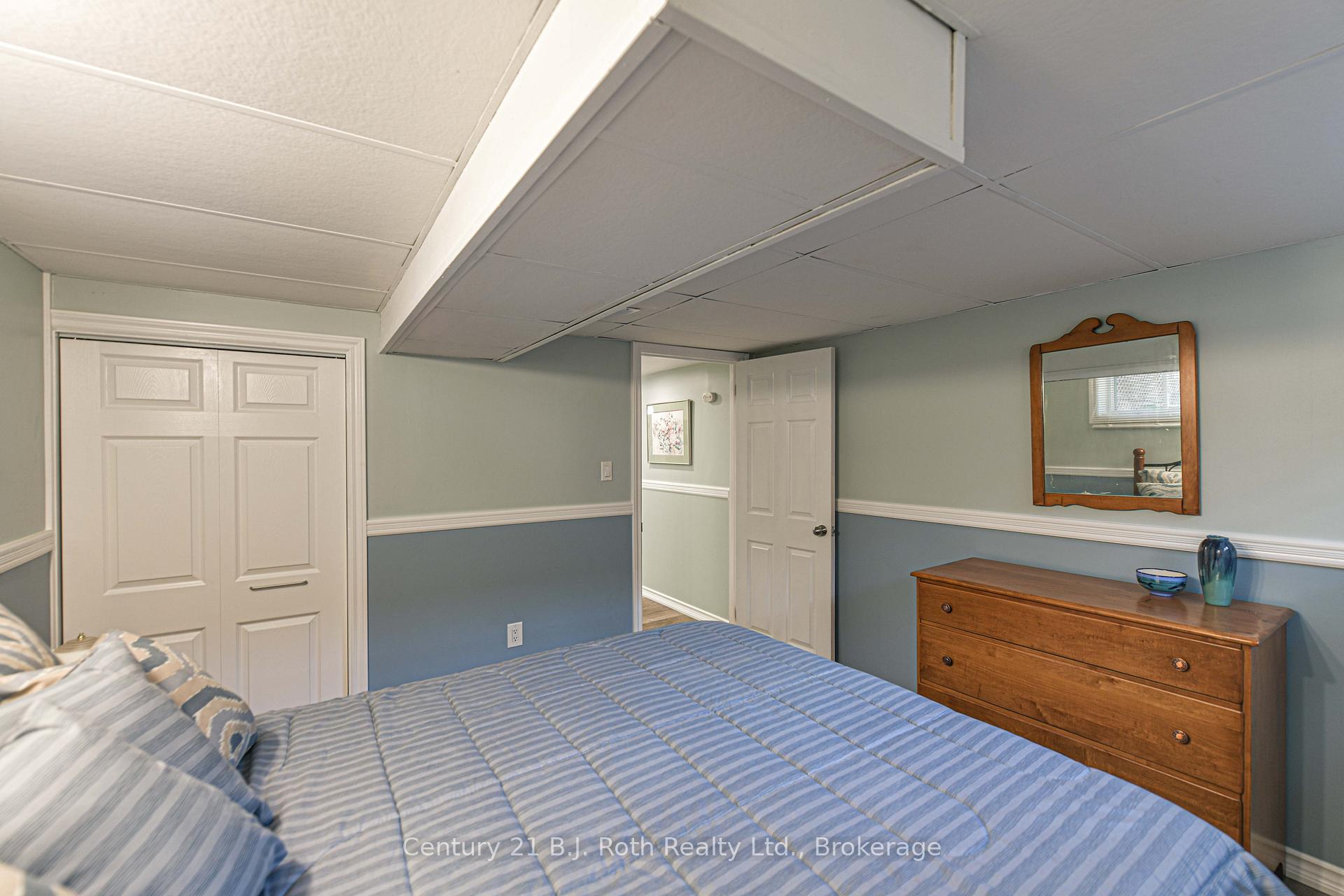 Photo 33 of 262 Lawrence Avenue, Orillia — HOMEH