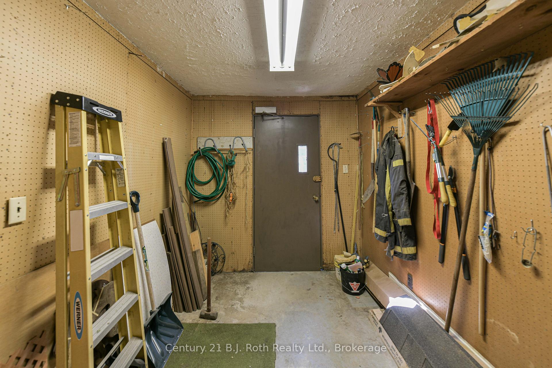 Photo 39 of 262 Lawrence Avenue, Orillia — HOMEH