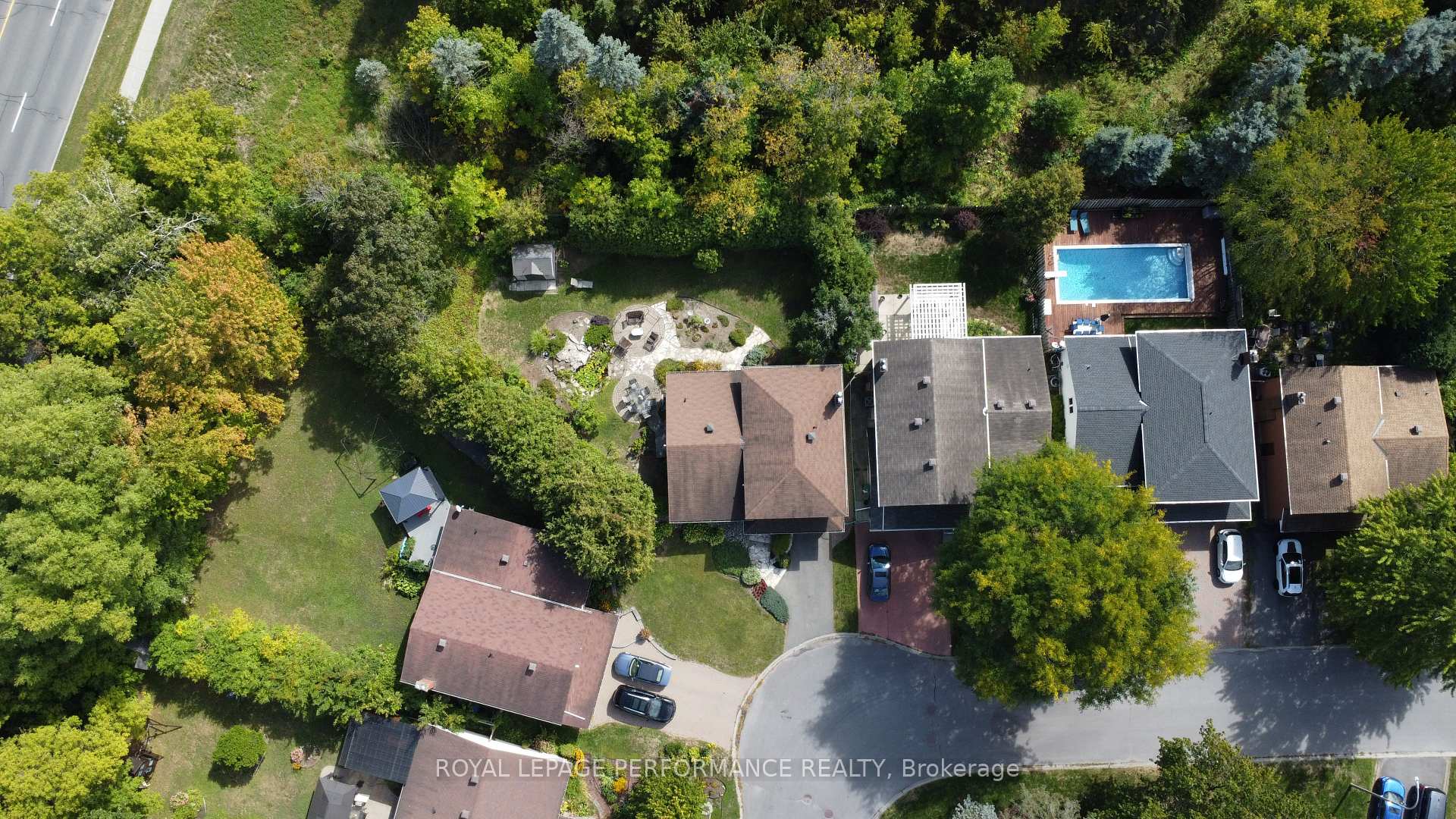 Photo 3 of 1777 Calumet Lane, Ottawa, Convent Glen South — HOMEH