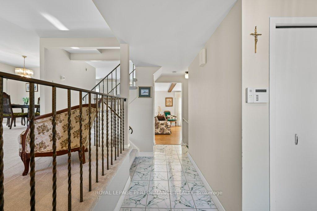 Photo 7 of 1777 Calumet Lane, Ottawa, Convent Glen South — HOMEH
