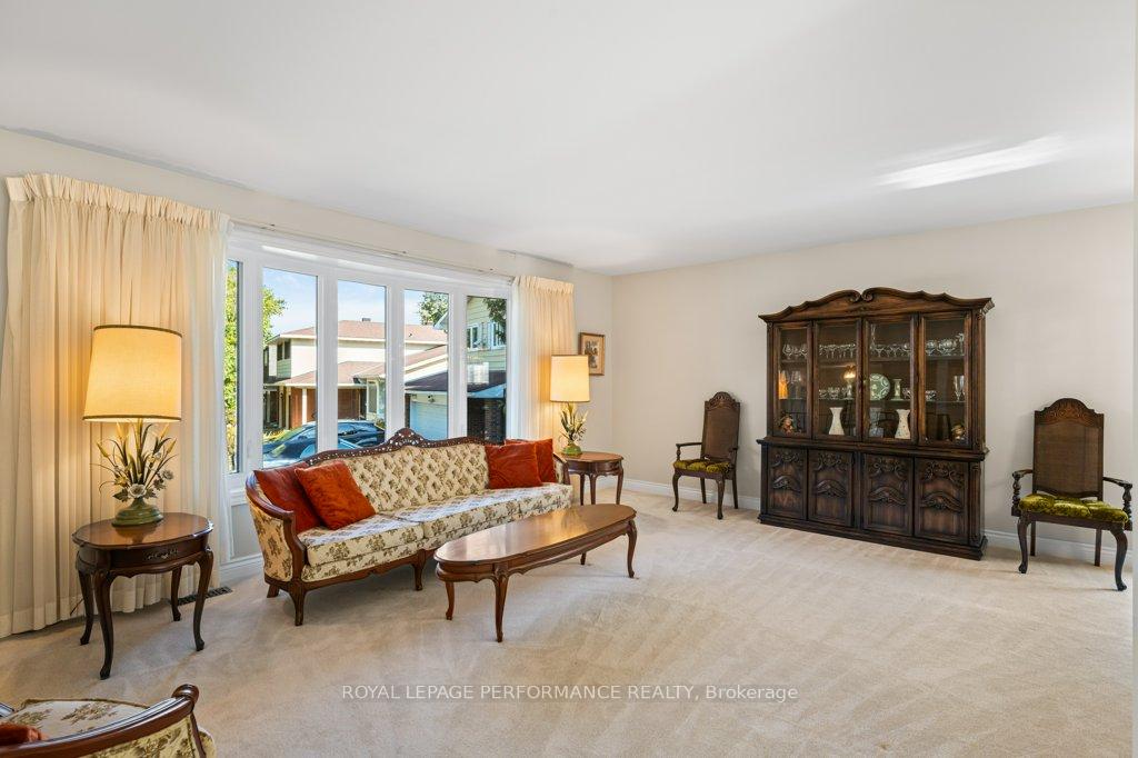 Photo 8 of 1777 Calumet Lane, Ottawa, Convent Glen South — HOMEH