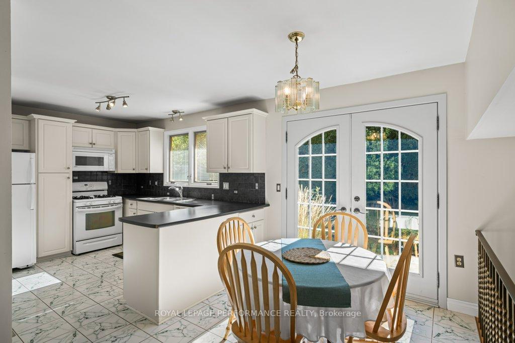 Photo 18 of 1777 Calumet Lane, Ottawa, Convent Glen South — HOMEH