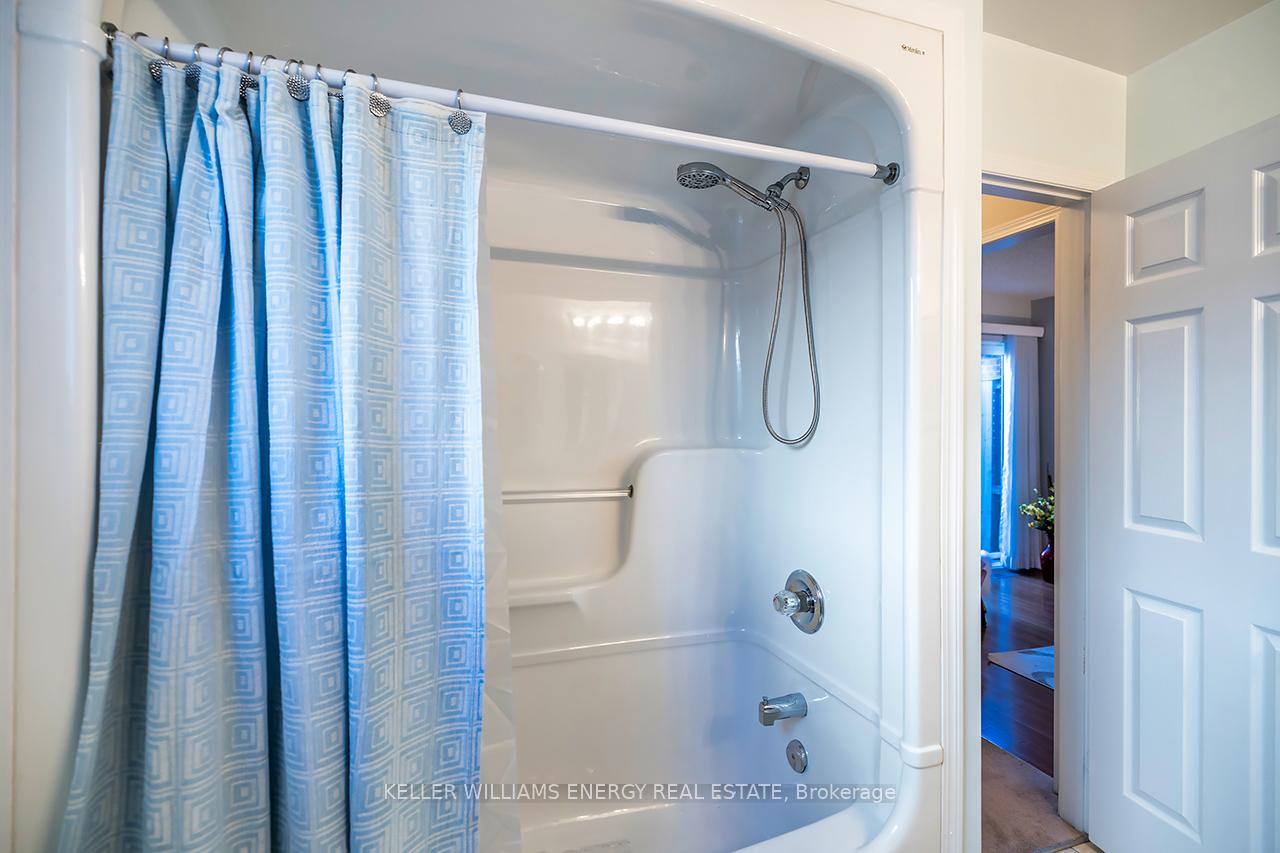 Photo 21 of 1210 Ormond Drive, Oshawa, Samac — HOMEH