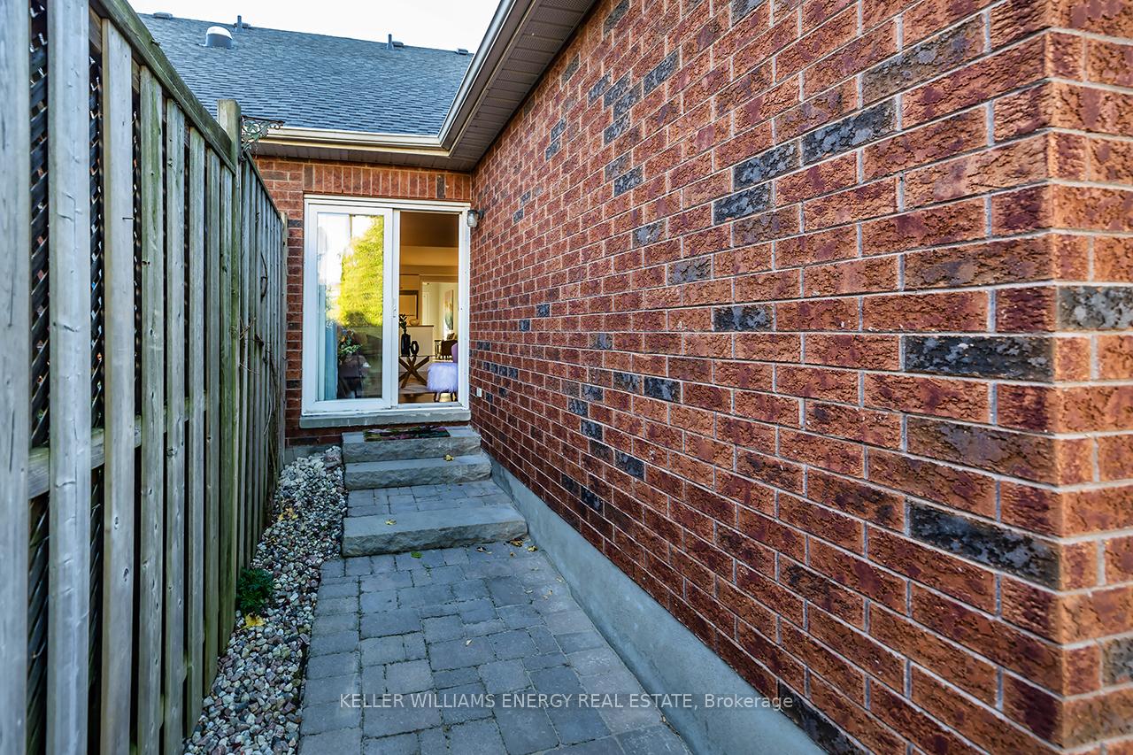 Photo 36 of 1210 Ormond Drive, Oshawa, Samac — HOMEH