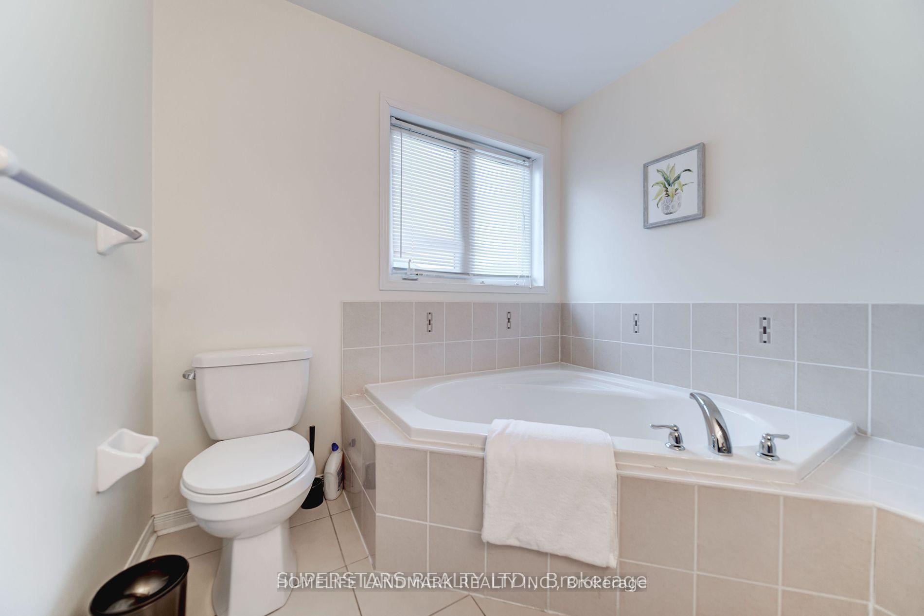 Photo 8 of 27 Trinco Way, Markham, Cedarwood — HOMEH