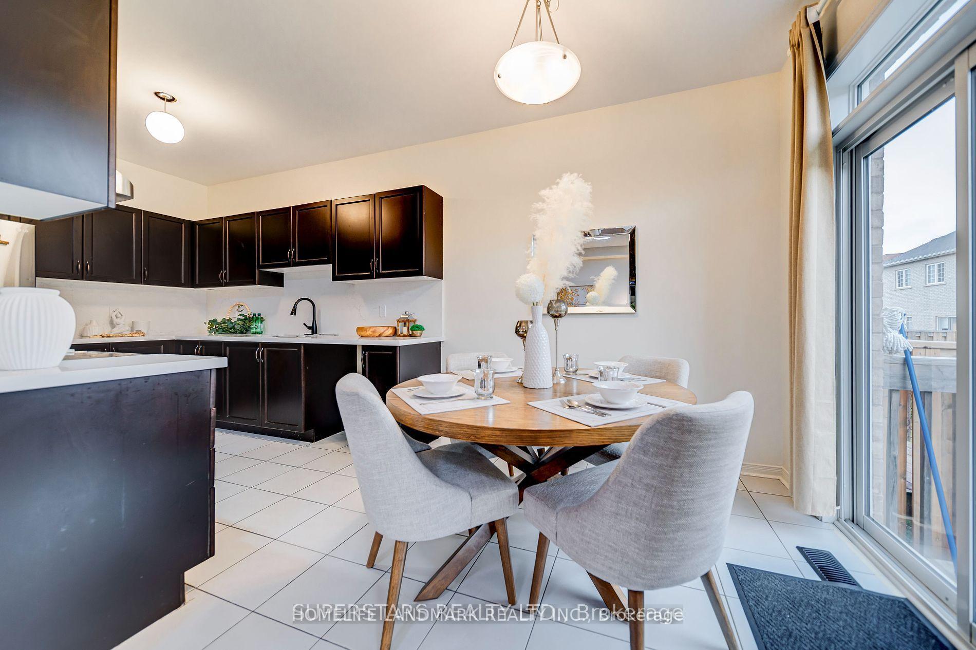 Photo 10 of 27 Trinco Way, Markham, Cedarwood — HOMEH