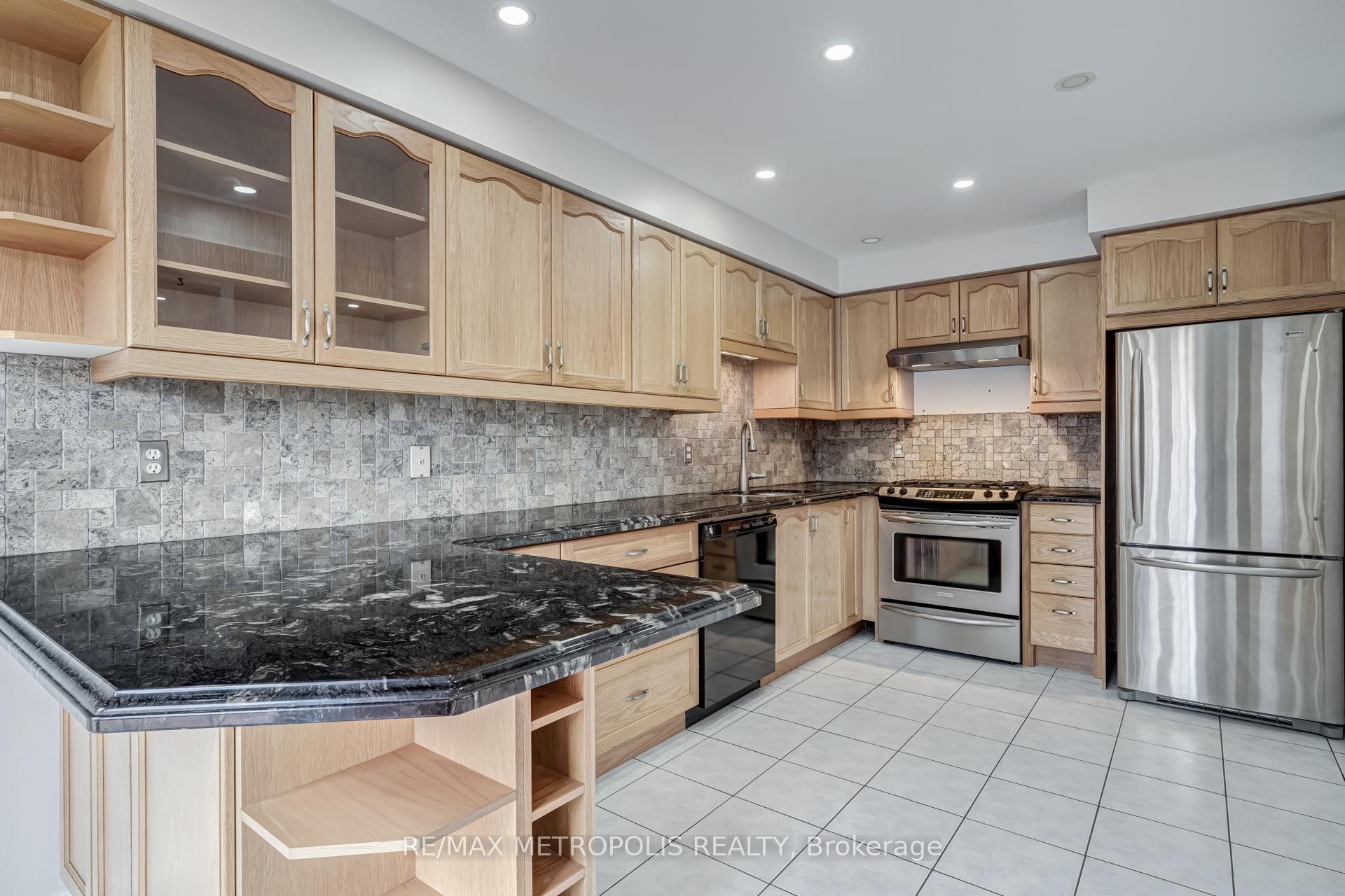 Photo 12 of Unit Upper, 24 Babcock Crescent, Milton, Dempsey — HOMEH