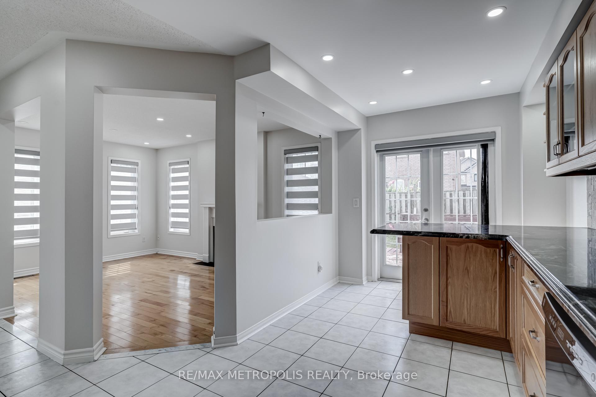 Photo 7 of Unit Upper, 24 Babcock Crescent, Milton, Dempsey — HOMEH