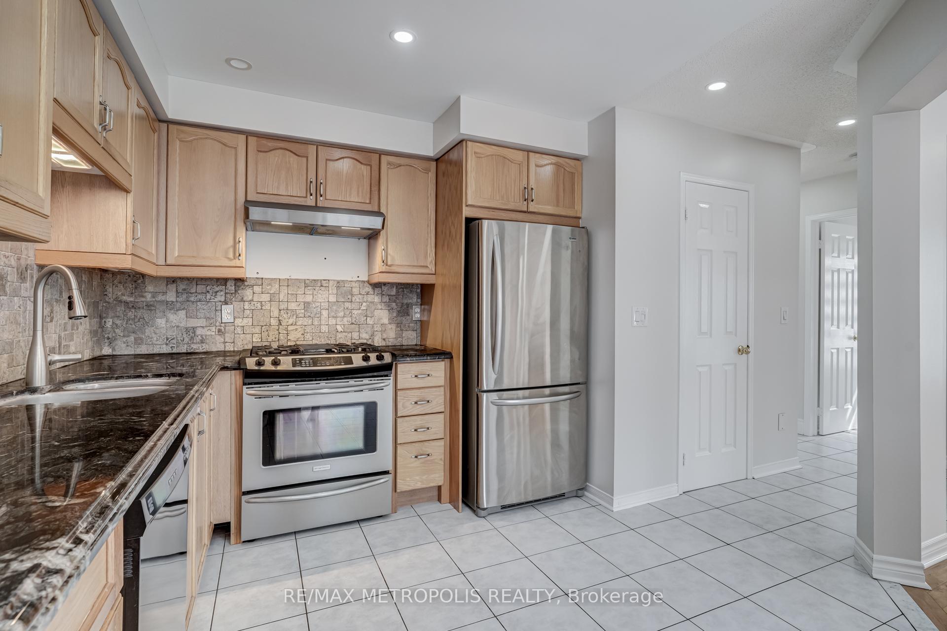 Photo 15 of Unit Upper, 24 Babcock Crescent, Milton, Dempsey — HOMEH