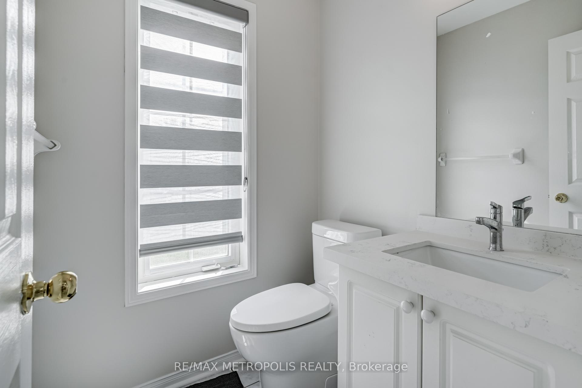 Photo 6 of Unit Upper, 24 Babcock Crescent, Milton, Dempsey — HOMEH