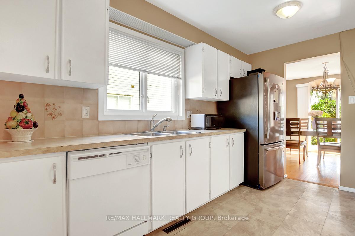 Photo 9 of 6078 Rivercrest Drive, Ottawa, Chapel Hill — HOMEH