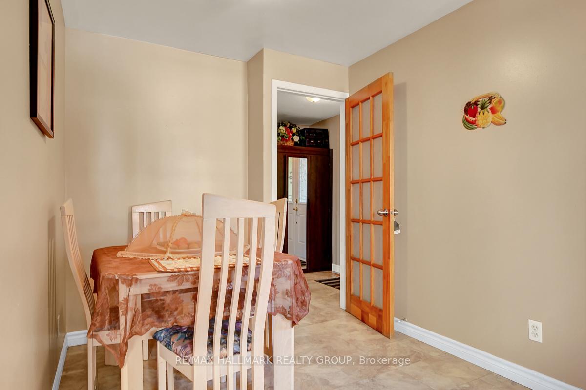 Photo 11 of 6078 Rivercrest Drive, Ottawa, Chapel Hill — HOMEH