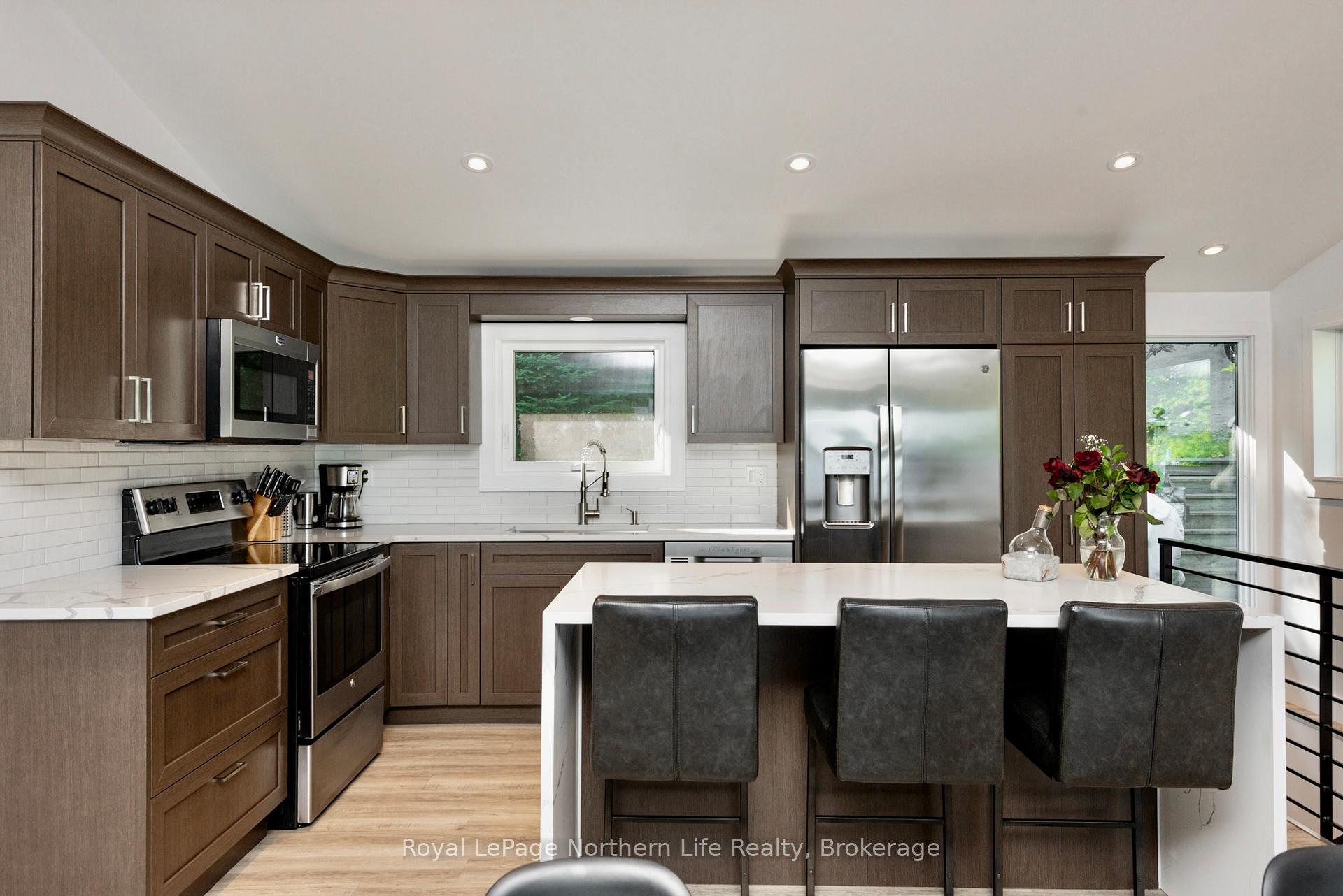Photo 18 of 375 Northshore Road, North Bay, Birchaven — HOMEH