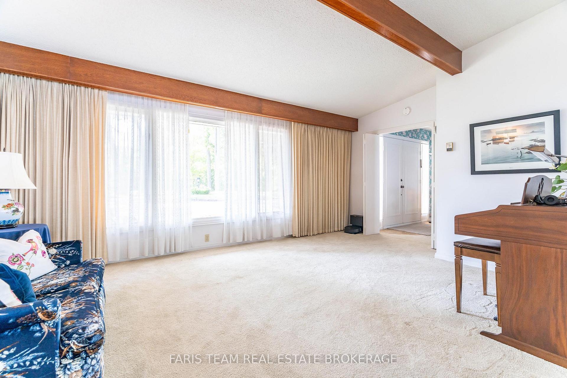Photo 14 of 1 Southwood Circle, Orillia — HOMEH